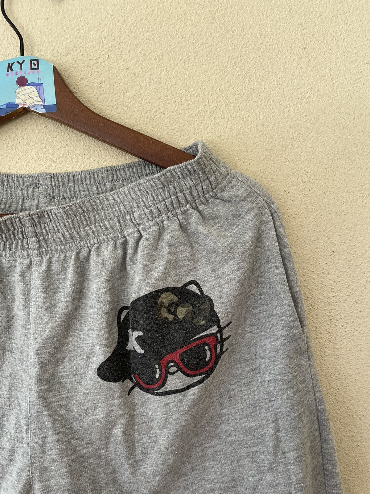 Japanese Brand VINTAGE HELLO KITTY SWEATPANTS Size US 32 / EU 48 - 6 Thumbnail