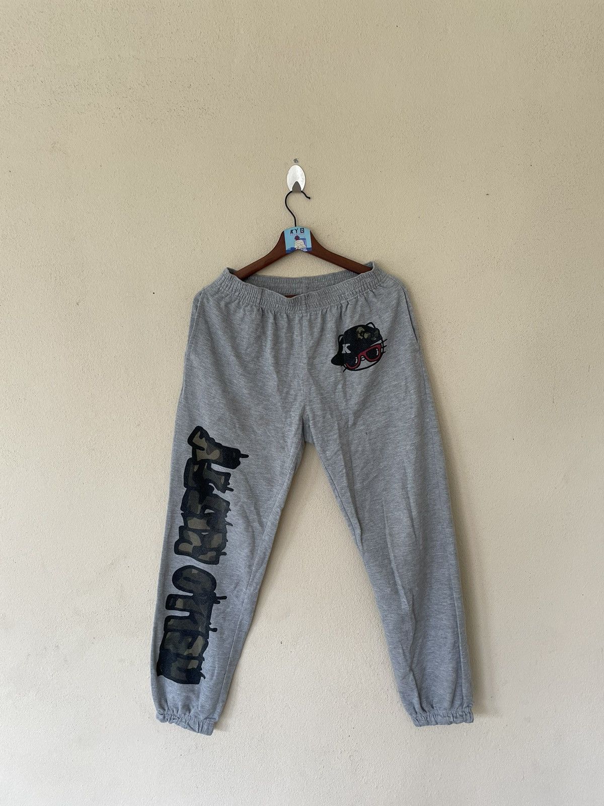 Japanese Brand VINTAGE HELLO KITTY SWEATPANTS Size US 32 / EU 48 - 1 Thumbnail