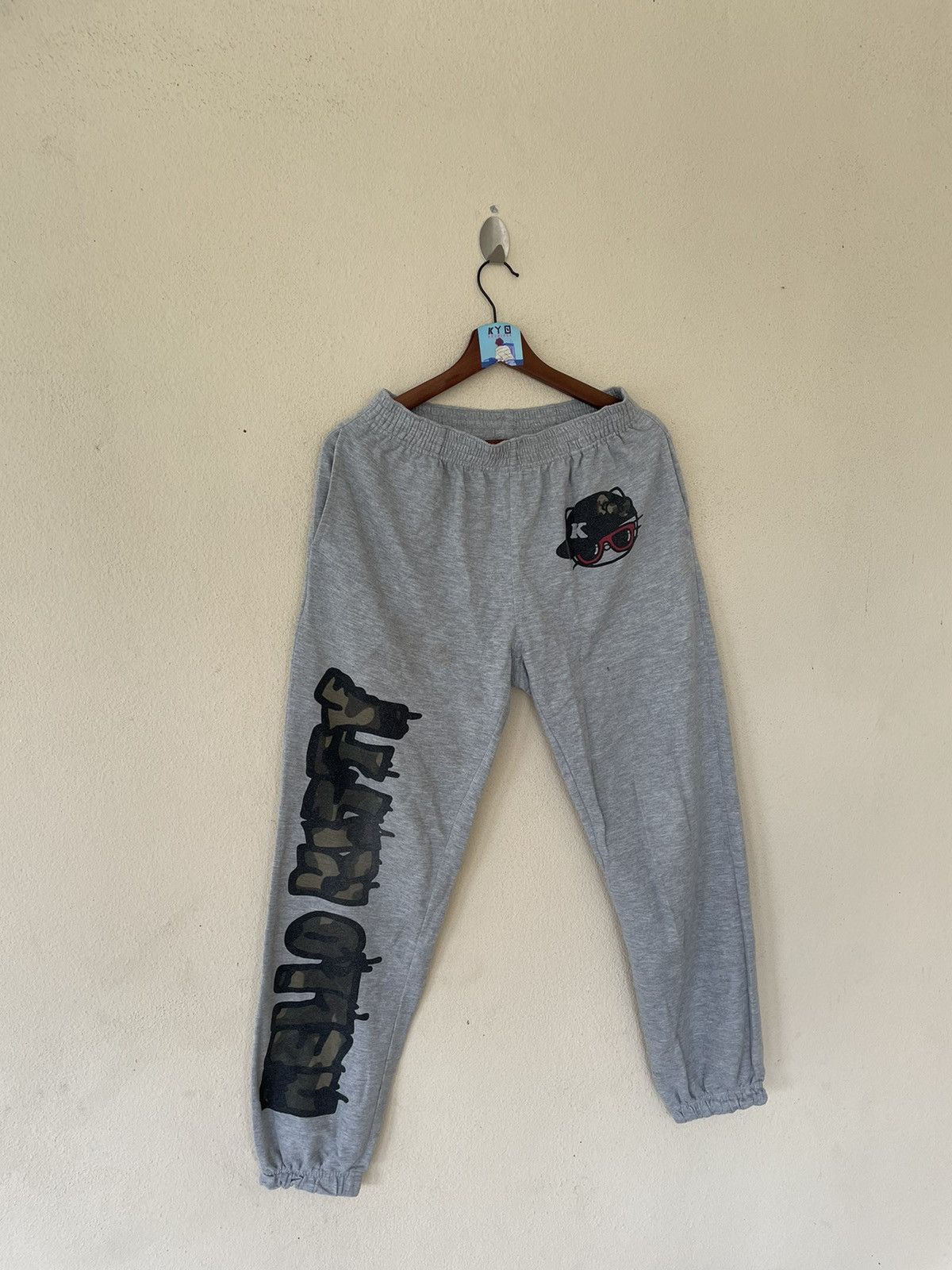 Japanese Brand VINTAGE HELLO KITTY SWEATPANTS Size US 32 / EU 48 - 2 Thumbnail