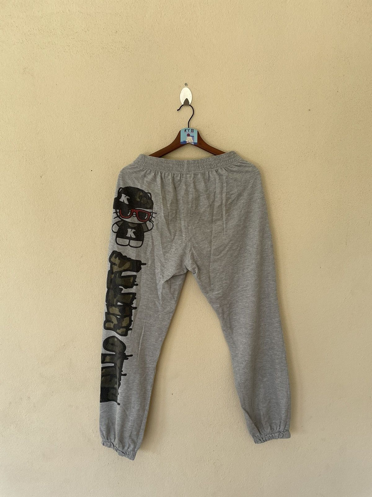 Japanese Brand VINTAGE HELLO KITTY SWEATPANTS Size US 32 / EU 48 - 4 Thumbnail