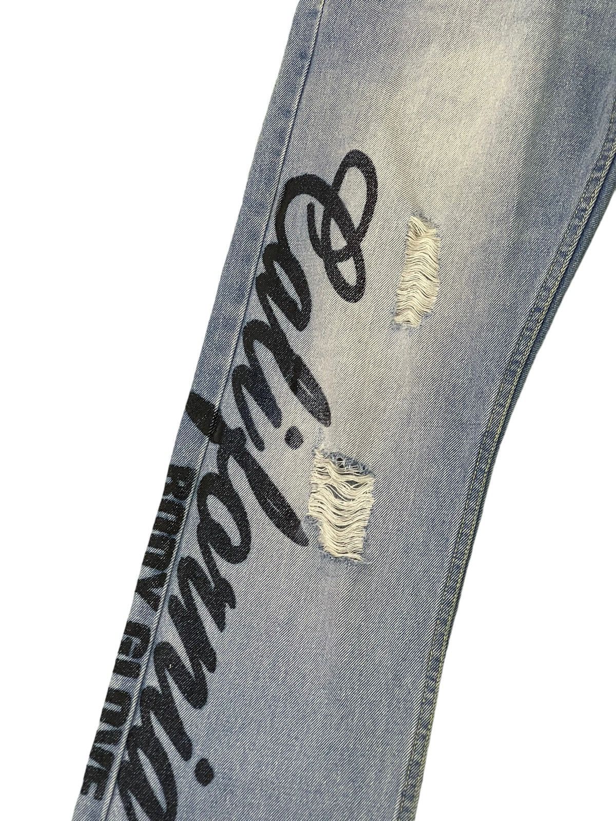 Body Glove Straight Jeans Body Glove Distress Low Rise 3🟦0 Size US 31 - 6 Thumbnail