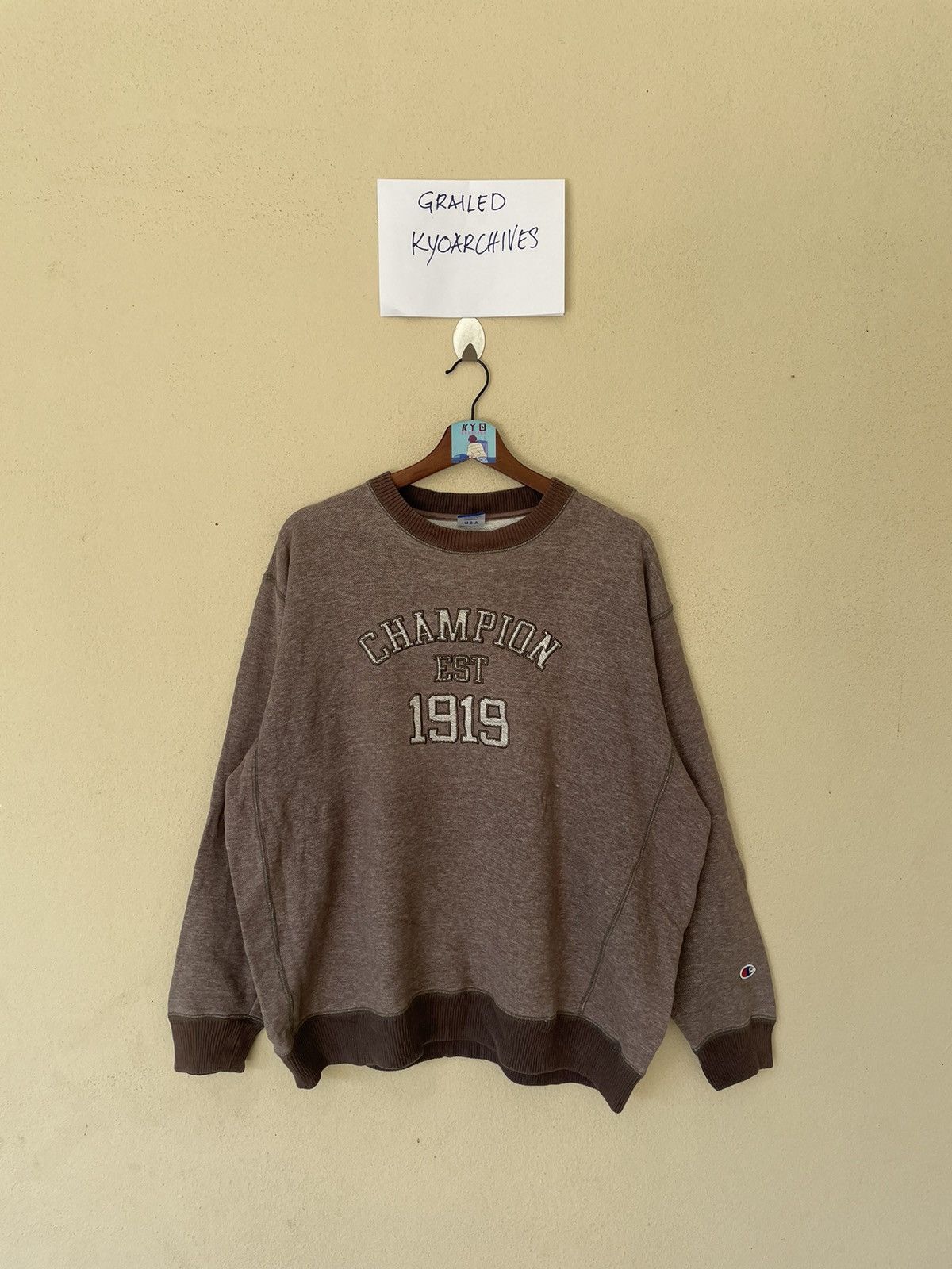 Champion VINTAGE EMBROIDERED CHAMPION SWEATSHIRT Size US XXL / EU 58 / 5 - 1 Thumbnail