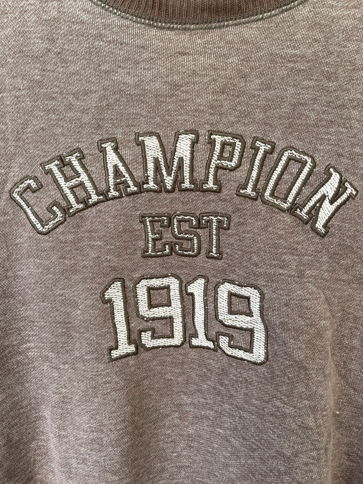 Champion VINTAGE EMBROIDERED CHAMPION SWEATSHIRT Size US XXL / EU 58 / 5 - 7 Thumbnail