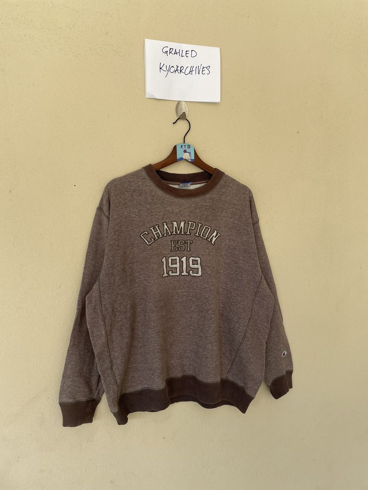 Champion VINTAGE EMBROIDERED CHAMPION SWEATSHIRT Size US XXL / EU 58 / 5 - 2 Thumbnail