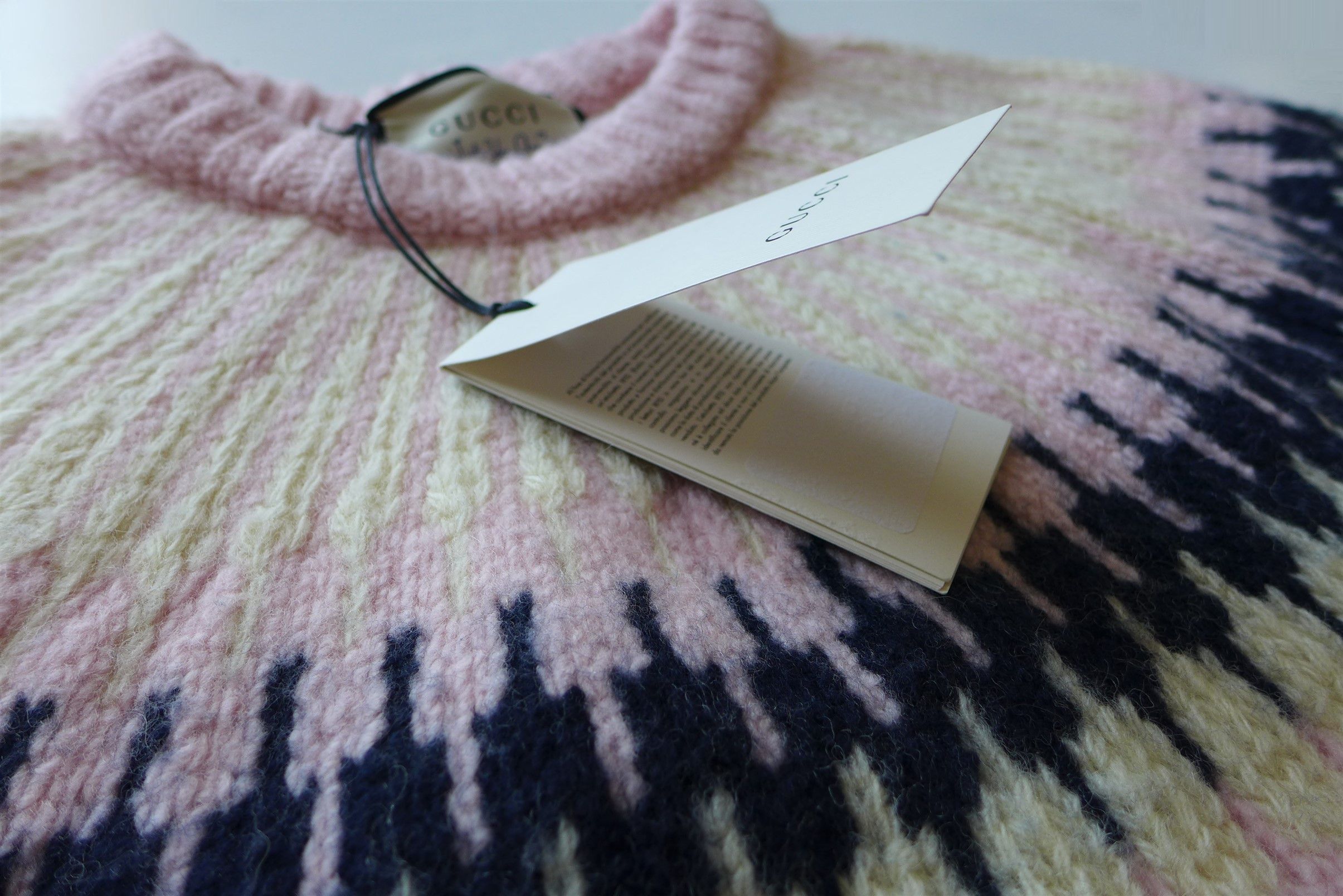 Gucci Gucci FW20 Zigzag Jacquard Cropped Wool Sweater. Size US S / EU 44-46 / 1 - 7 Thumbnail