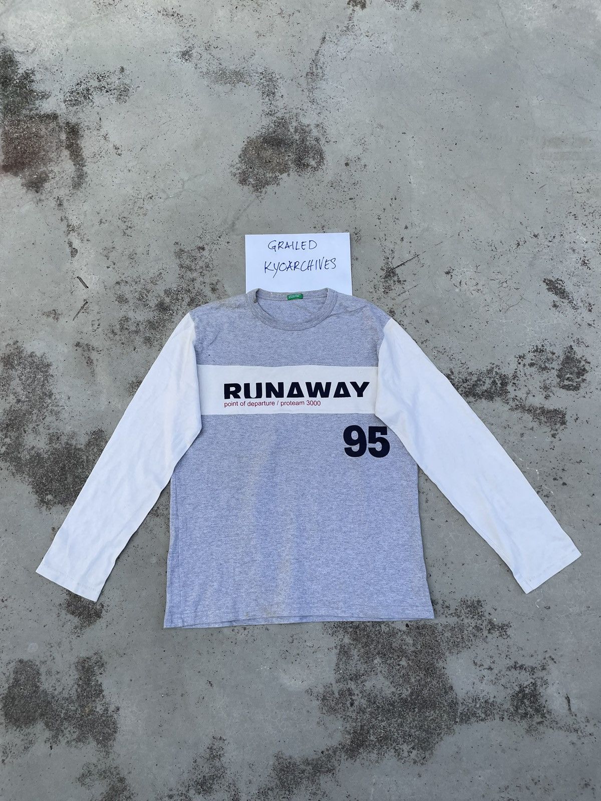 United Colors Of Benetton RUNAWAY 95 LONG SLEEVE Size US M / EU 48-50 / 2 - 1 Thumbnail