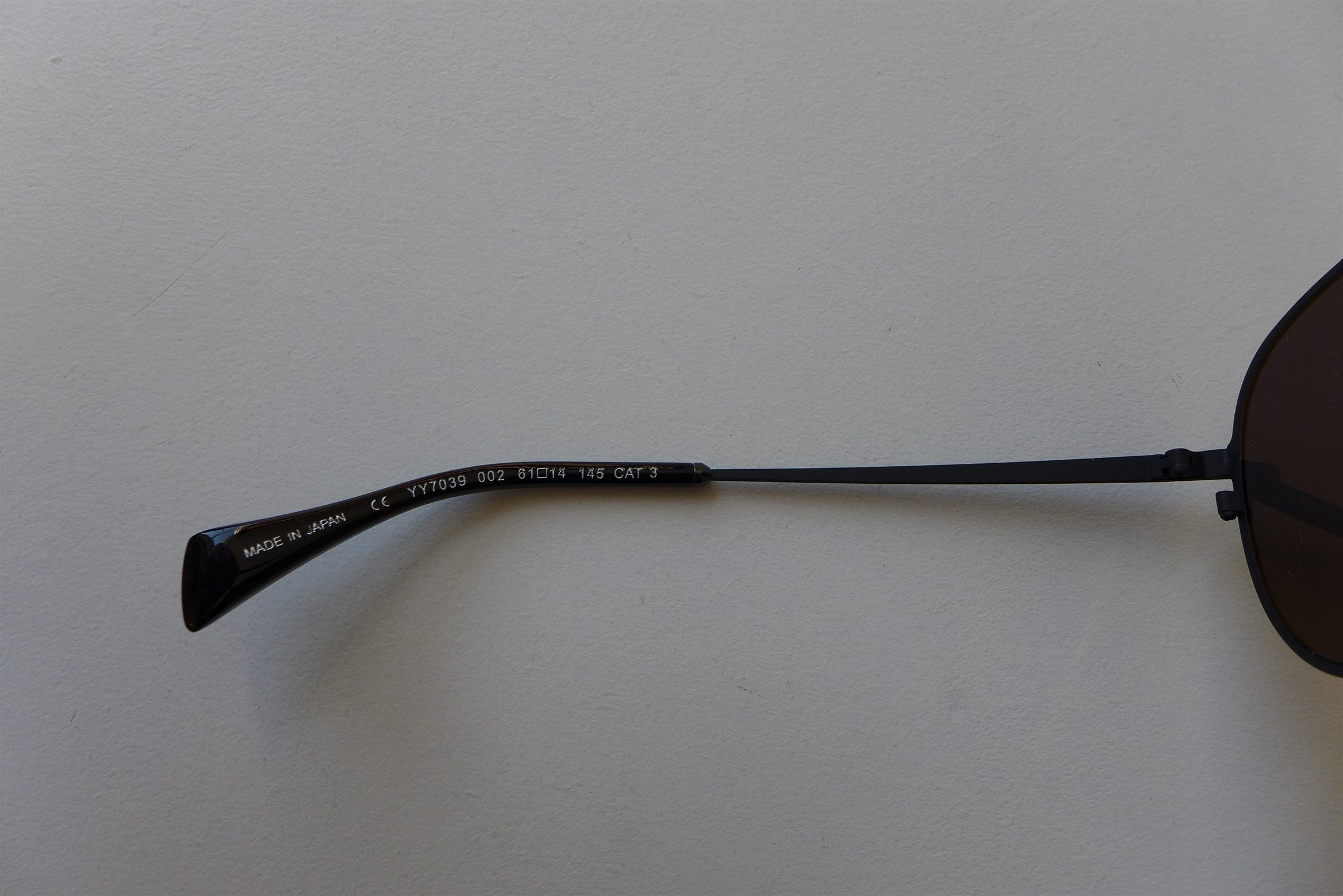 Yohji Yamamoto Yohji Yamamoto YY7039 Aviator Sunglasses - Black. Size ONE SIZE - 13 Thumbnail