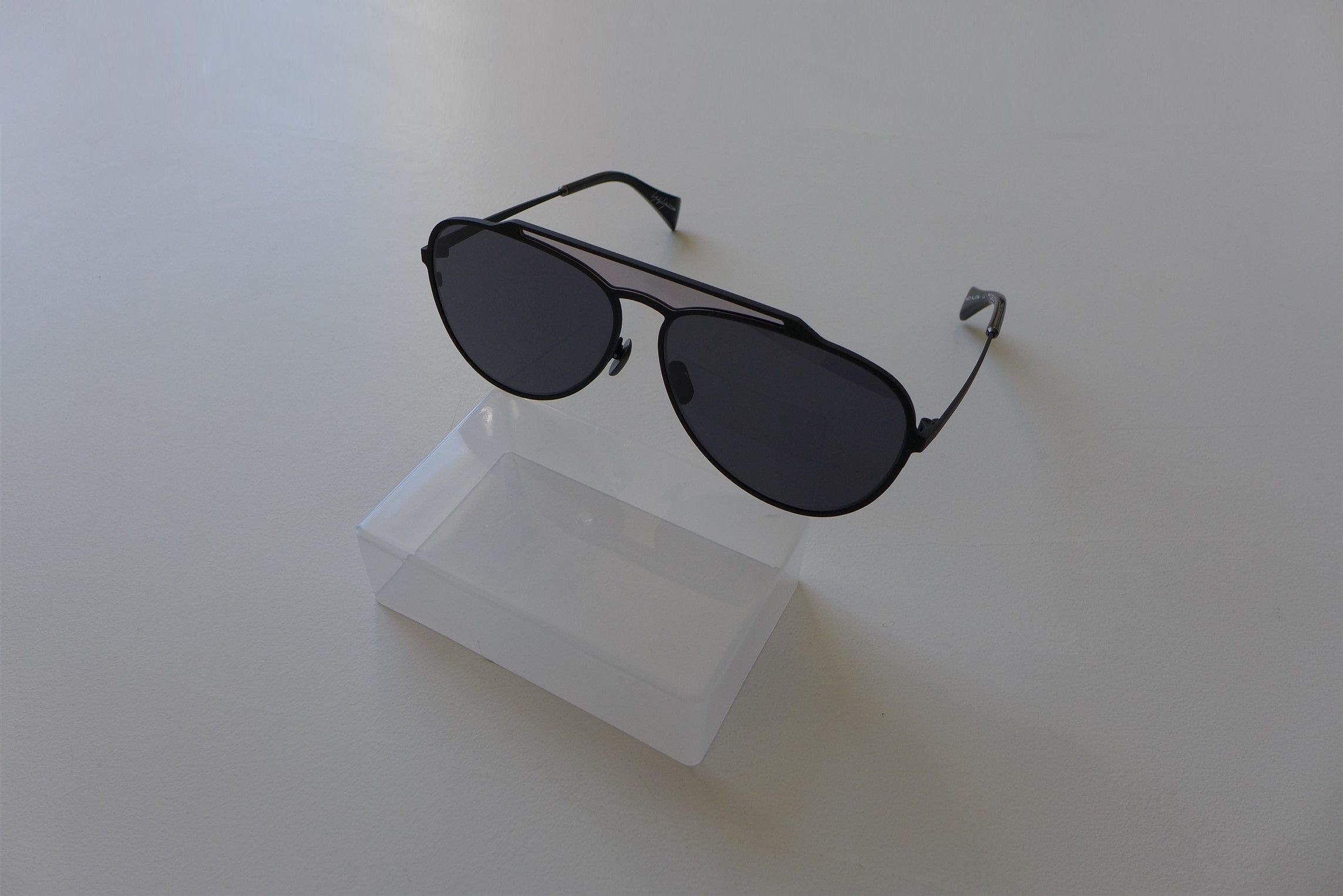 Yohji Yamamoto Yohji Yamamoto YY7039 Aviator Sunglasses - Black. Size ONE SIZE - 3 Thumbnail