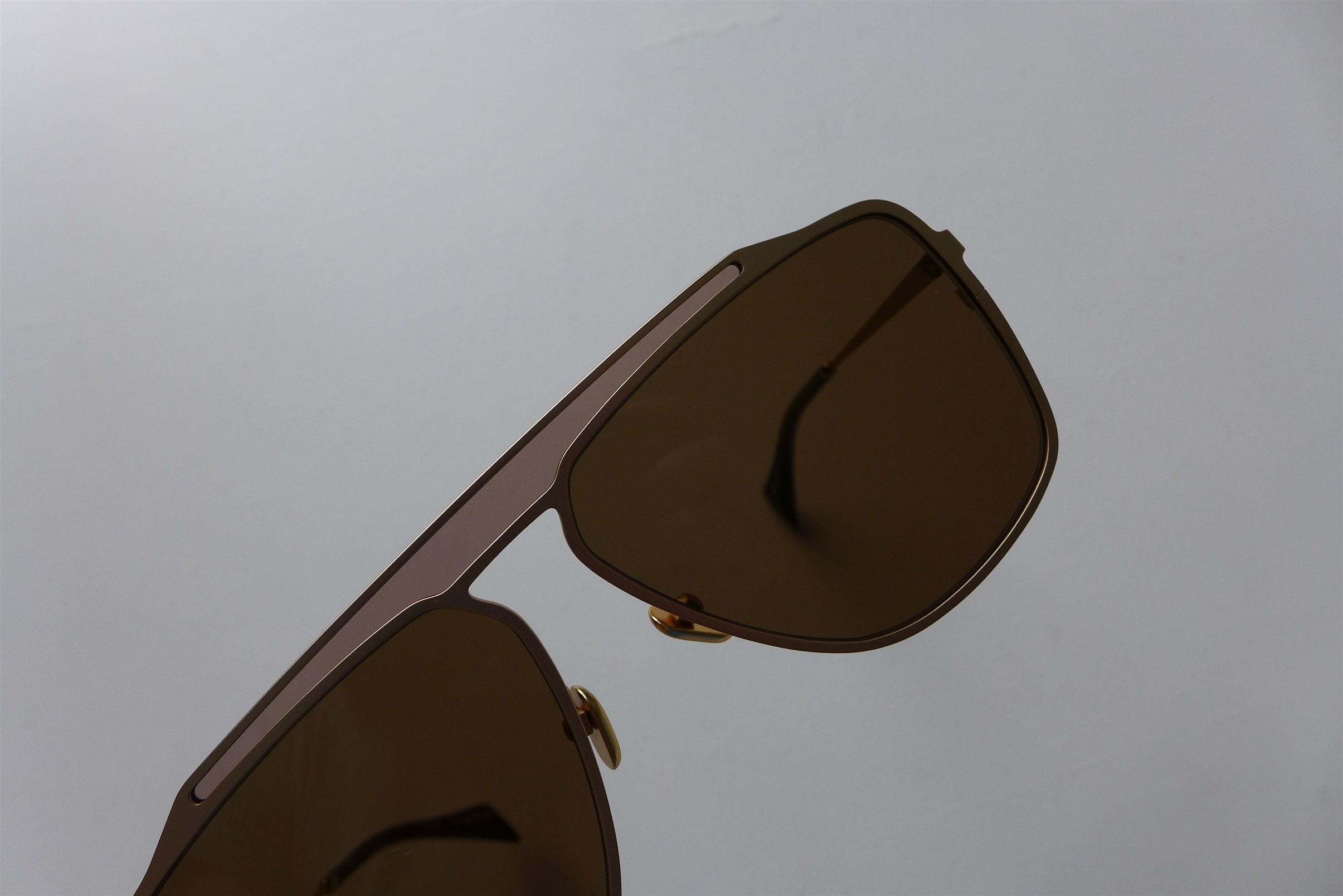 Yohji Yamamoto Yohji Yamamoto YY7040 Aviator Sunglasses - Matte Gold. Size ONE SIZE - 14 Thumbnail