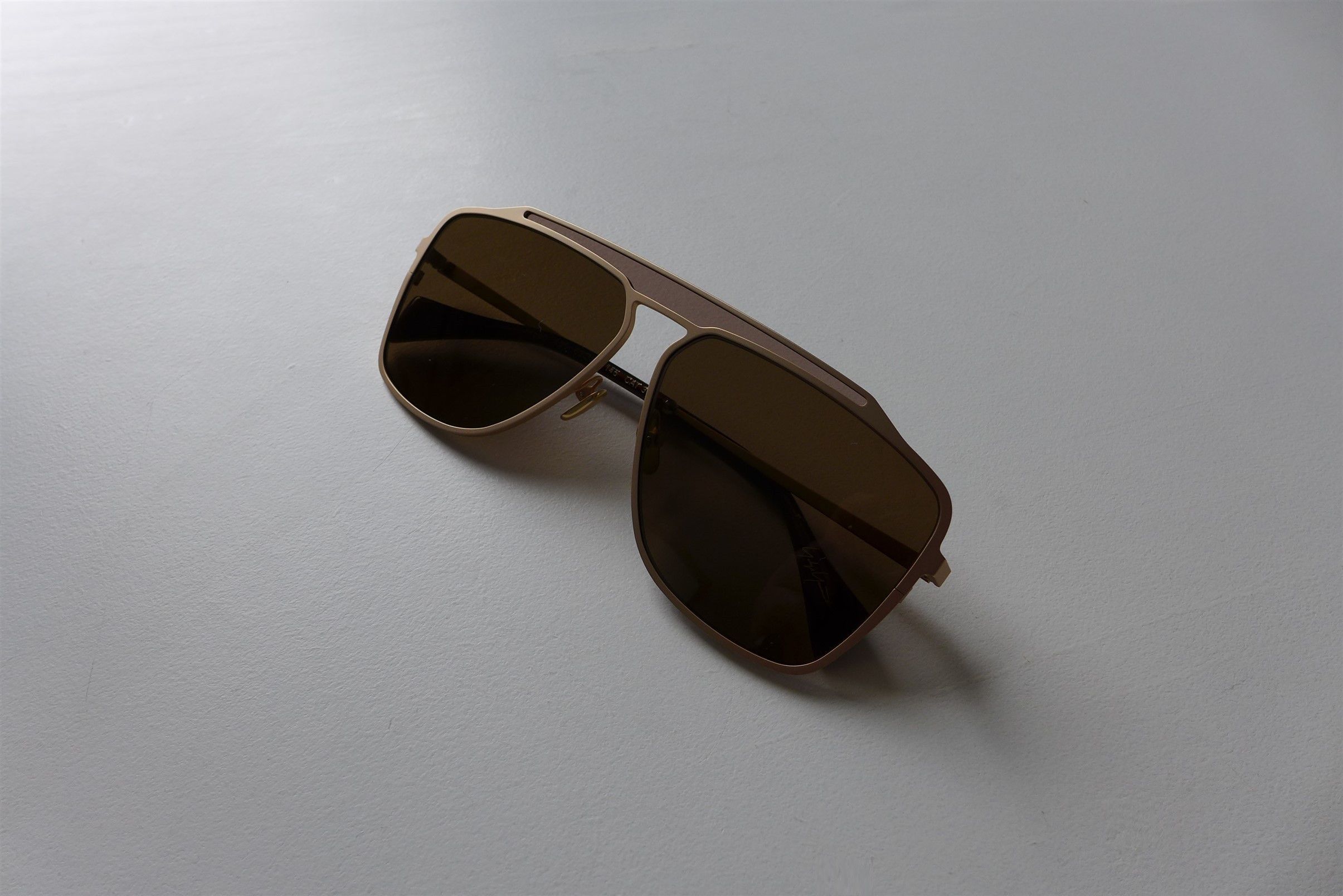 Yohji Yamamoto Yohji Yamamoto YY7040 Aviator Sunglasses - Matte Gold. Size ONE SIZE - 6 Thumbnail