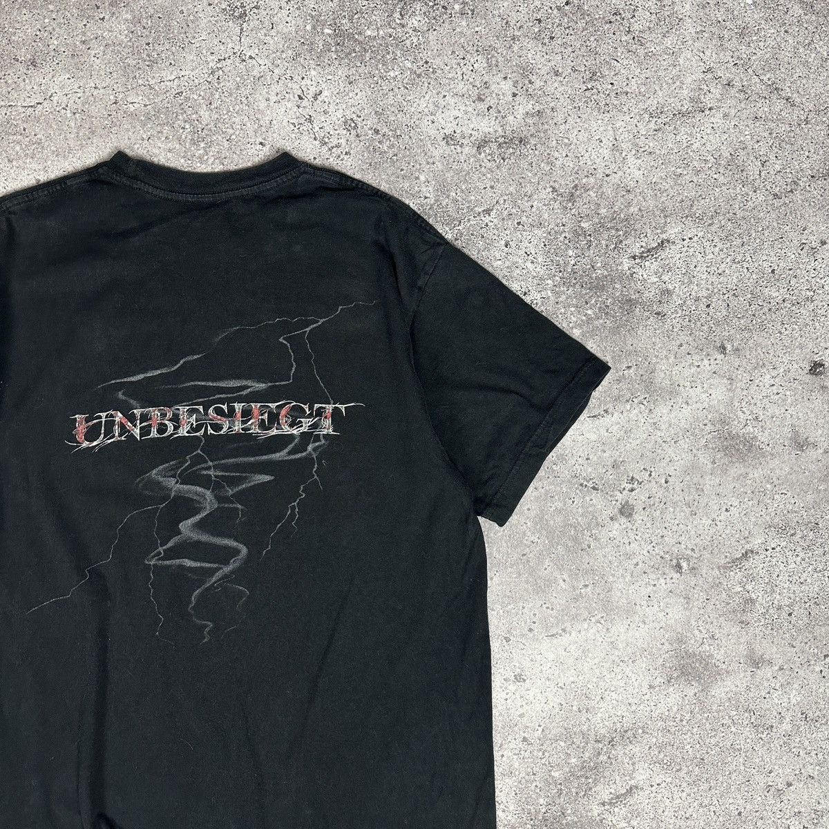 Band Tees Vintage 00s Equilibrium Unbesiegt German Rock band tee y2k Size US L / EU 52-54 / 3 - 5 Thumbnail