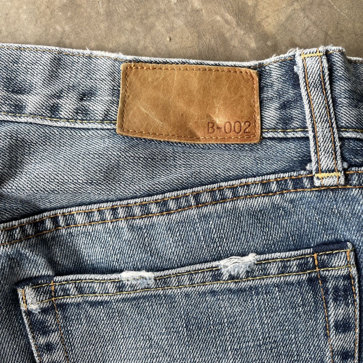 Japanese Brand Vintage Japanese Faded Denim Jeans Pants W28x27 Size US 28 / EU 44 - 8 Thumbnail