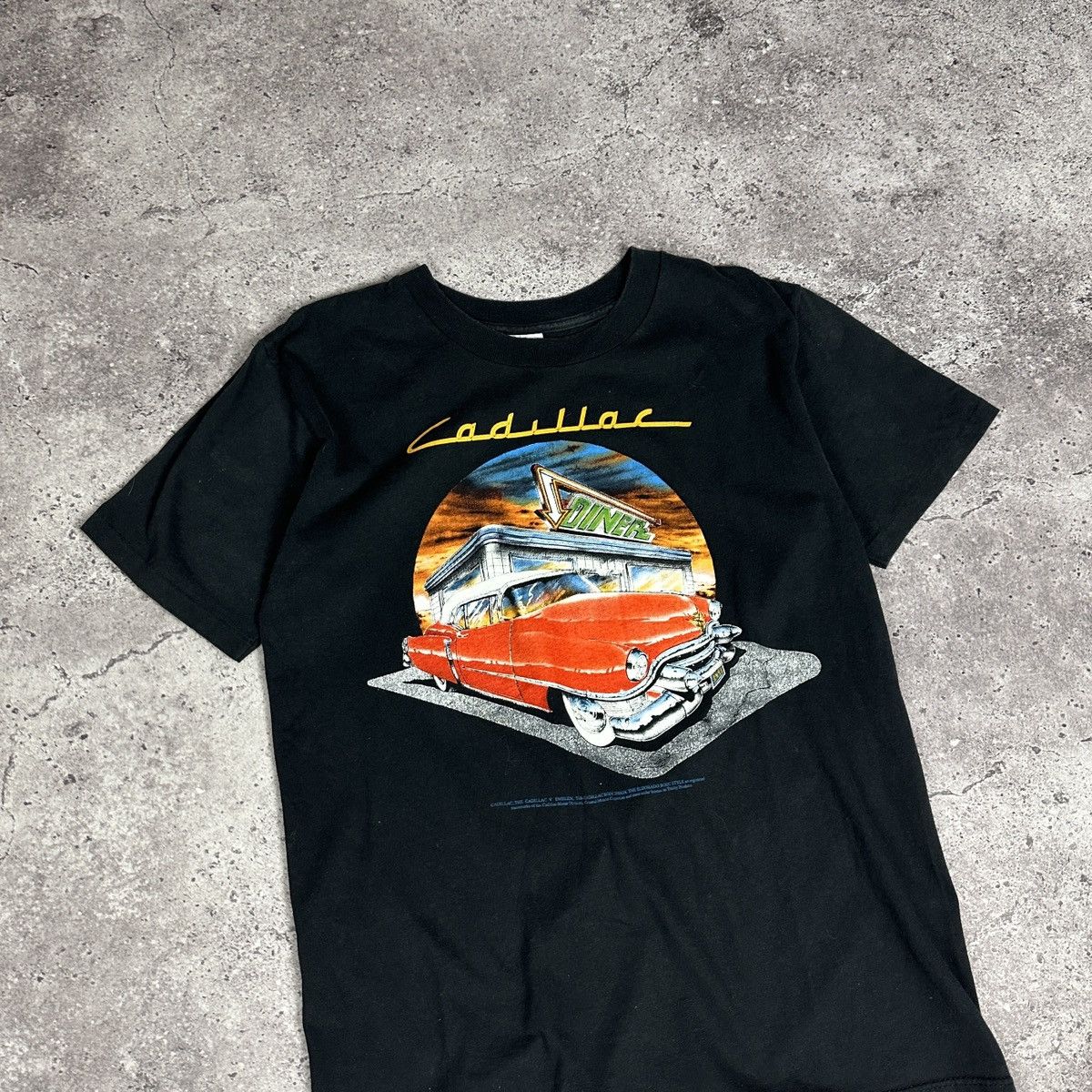 Trinity The Label Vintage 90s Cadillac Emblem V retro graphic print tee y2k Size US M / EU 48-50 / 2 - 3 Thumbnail