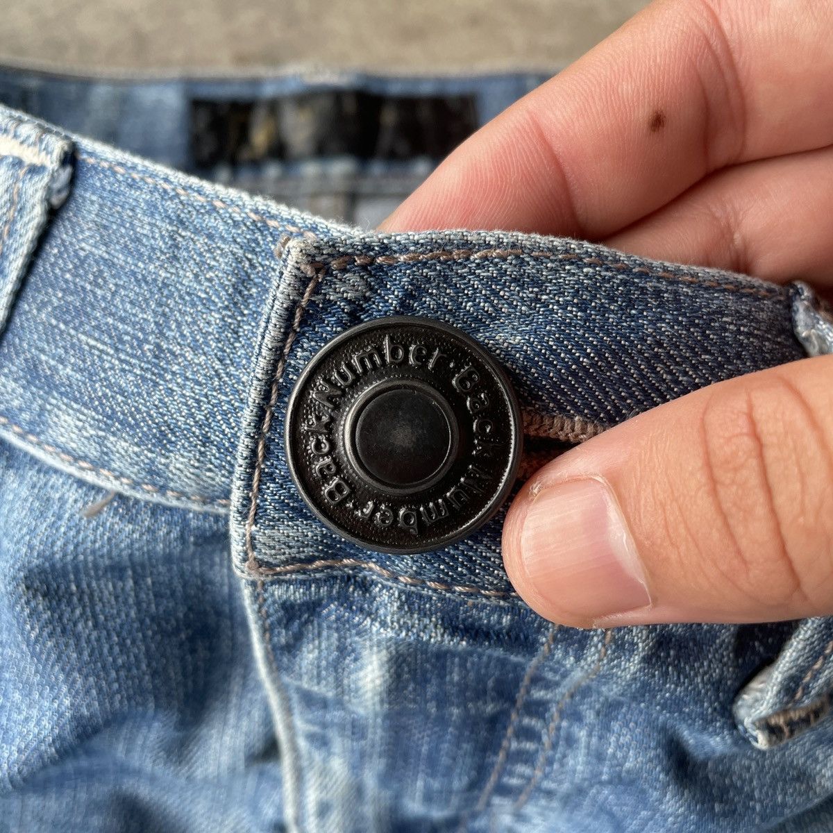 Japanese Brand × Jean Vintage Back Number Faded Distressed Denim Jeans Pants W31 Size US 31 - 7 Thumbnail
