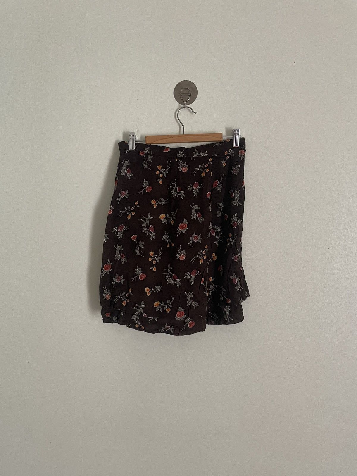 MAX&Co. Max &Co. floral midi skirt Size 32" / US 10 / IT 46 - 2 Thumbnail