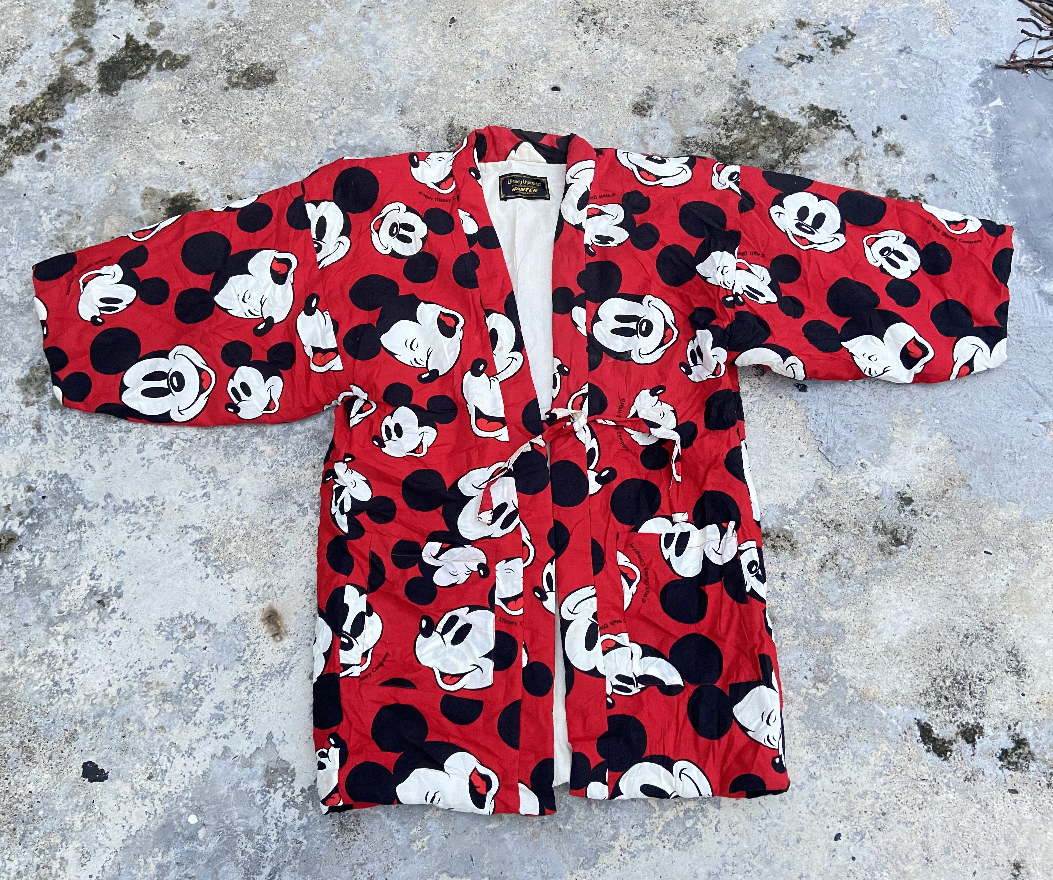 Final Drop !! Vintage 90’s Mickey Mouse Kimono