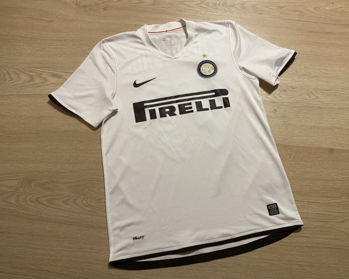 Vintage Nike FC Inter Milan Away 2009/10 77 Quaresma Shirt