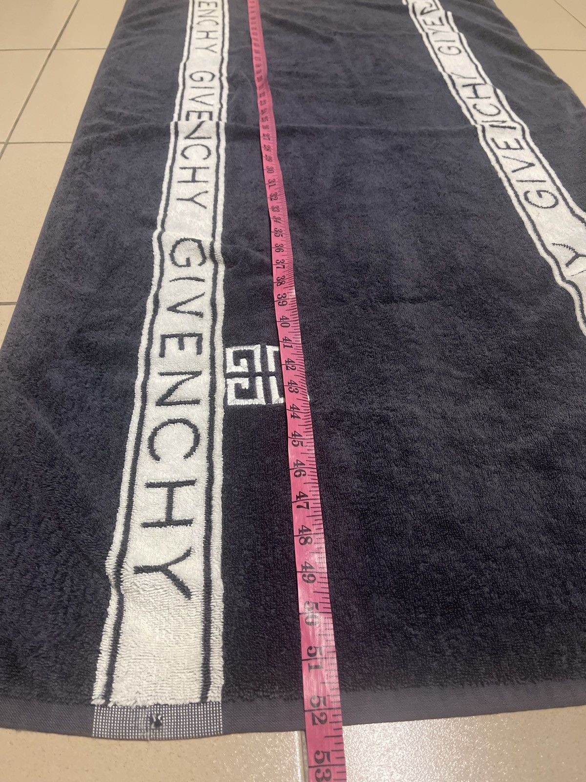 Designer × Givenchy × Vintage VINTAGE GIVENCHY TOWEL VERY RARE Size ONE SIZE - 3 Thumbnail