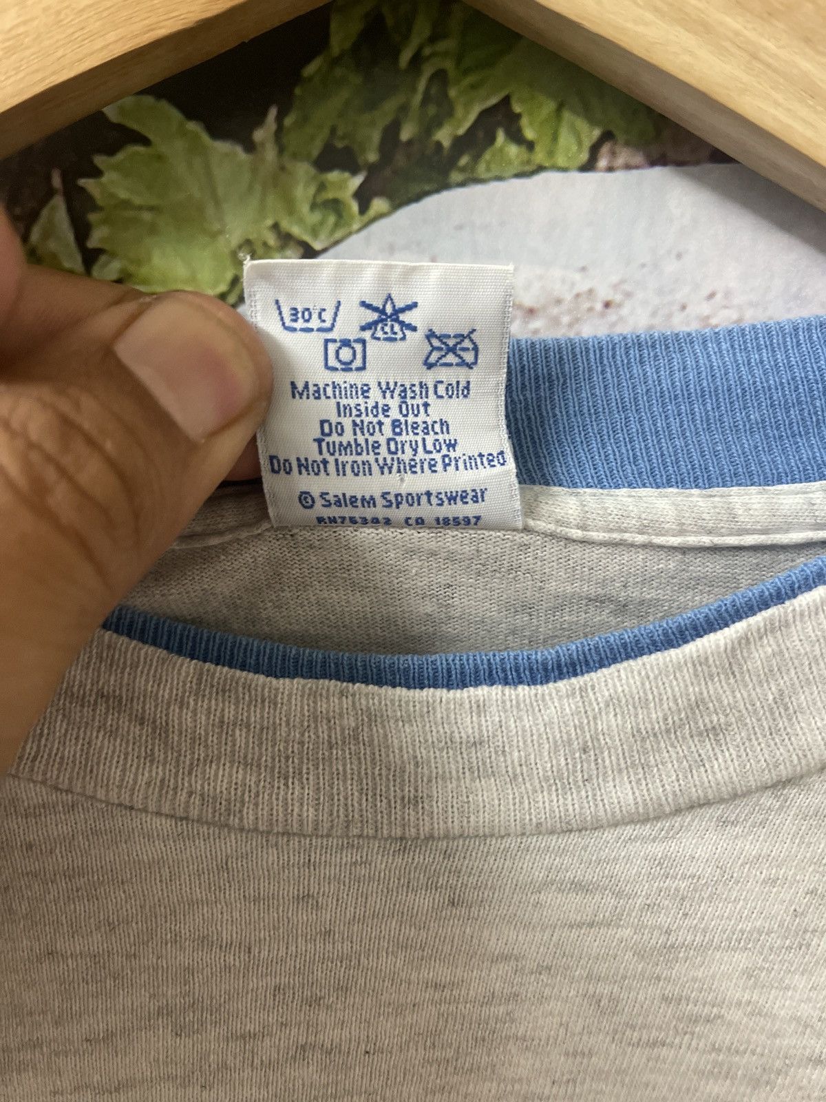 NBA VINTAGE NBA SALEM SPORTSWEAR 90S SPELLOUT VERY RARE Size US M / EU 48-50 / 2 - 9 Thumbnail