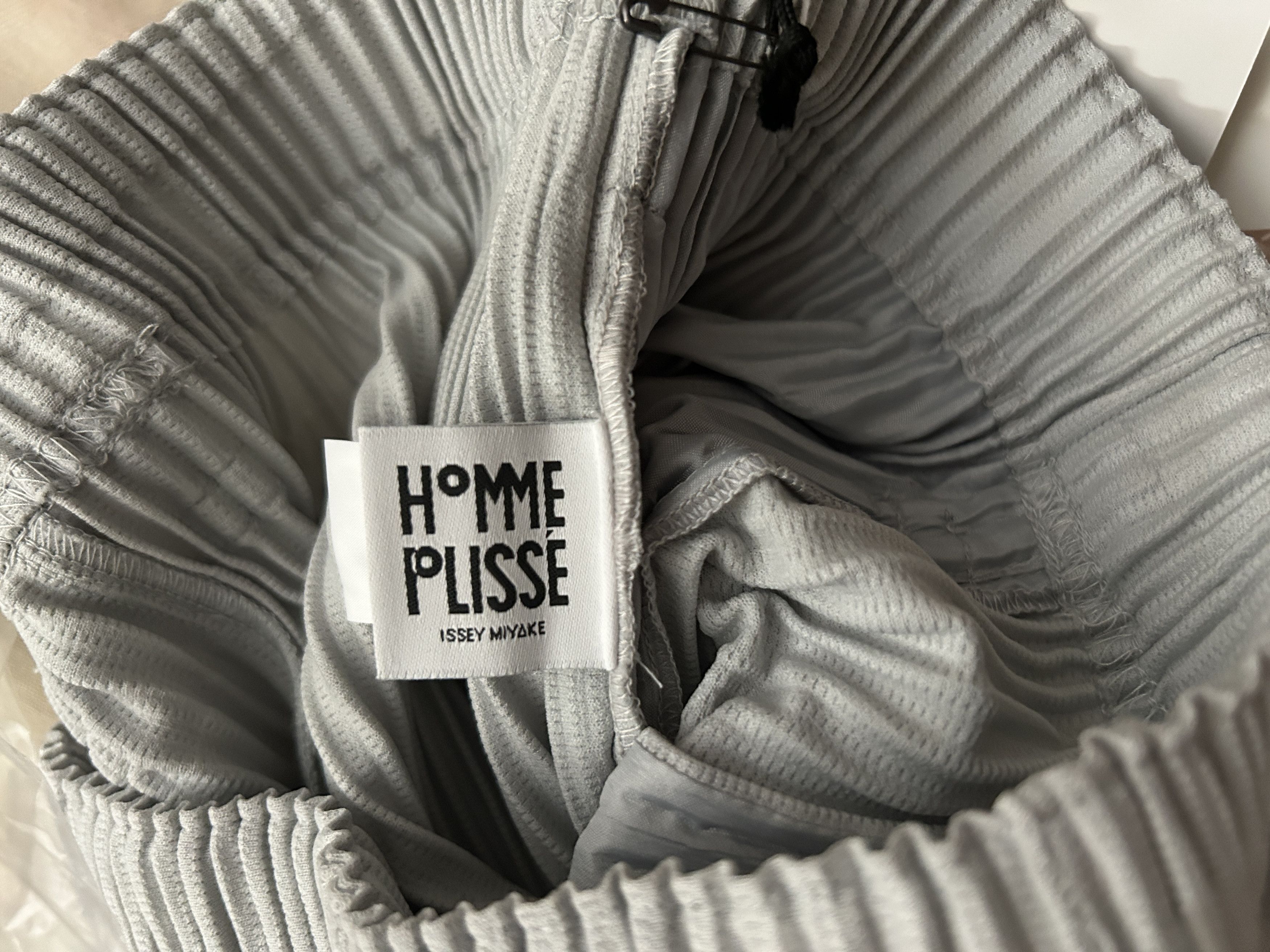 Issey Miyake Issey Miyake Homme Plisse Pleated basic Trousers Size US 30 / EU 46 - 12 Thumbnail