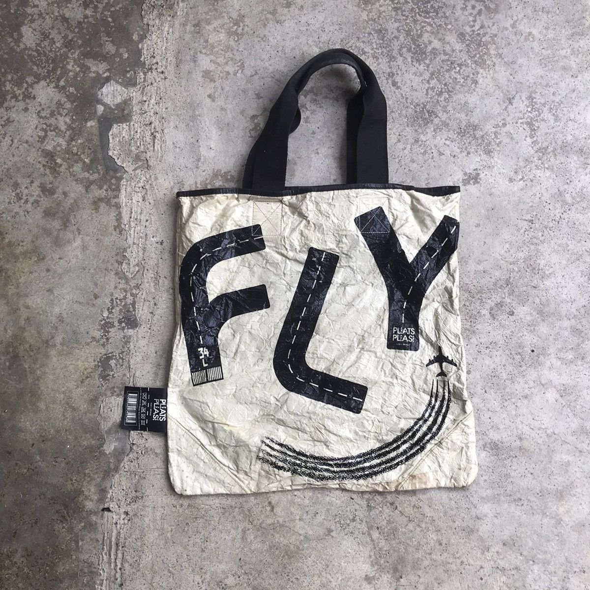 Issey Miyake × Pleats Please Issey Miyake Vintage Pleats Please Fly Aeroplane Crumpled Totebag Size ONE SIZE - 1 Thumbnail