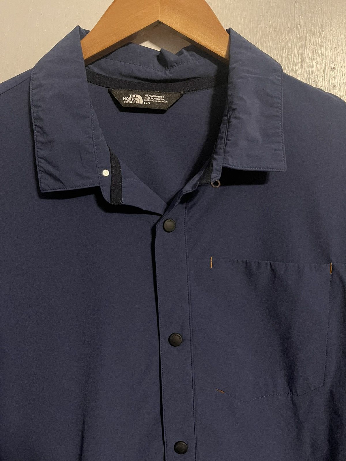 The North Face The North Face Button Up Shirt Size US L / EU 52-54 / 3 - 2 Thumbnail