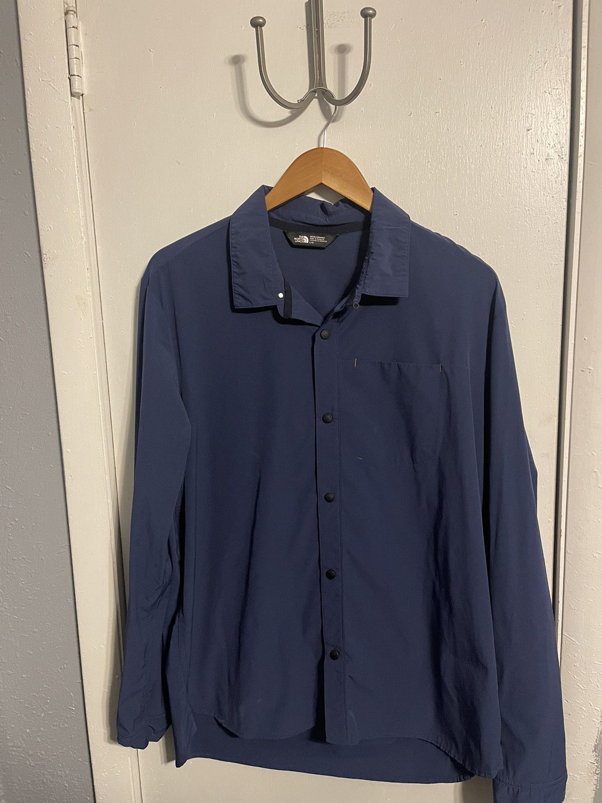 The North Face The North Face Button Up Shirt Size US L / EU 52-54 / 3 - 1 Thumbnail