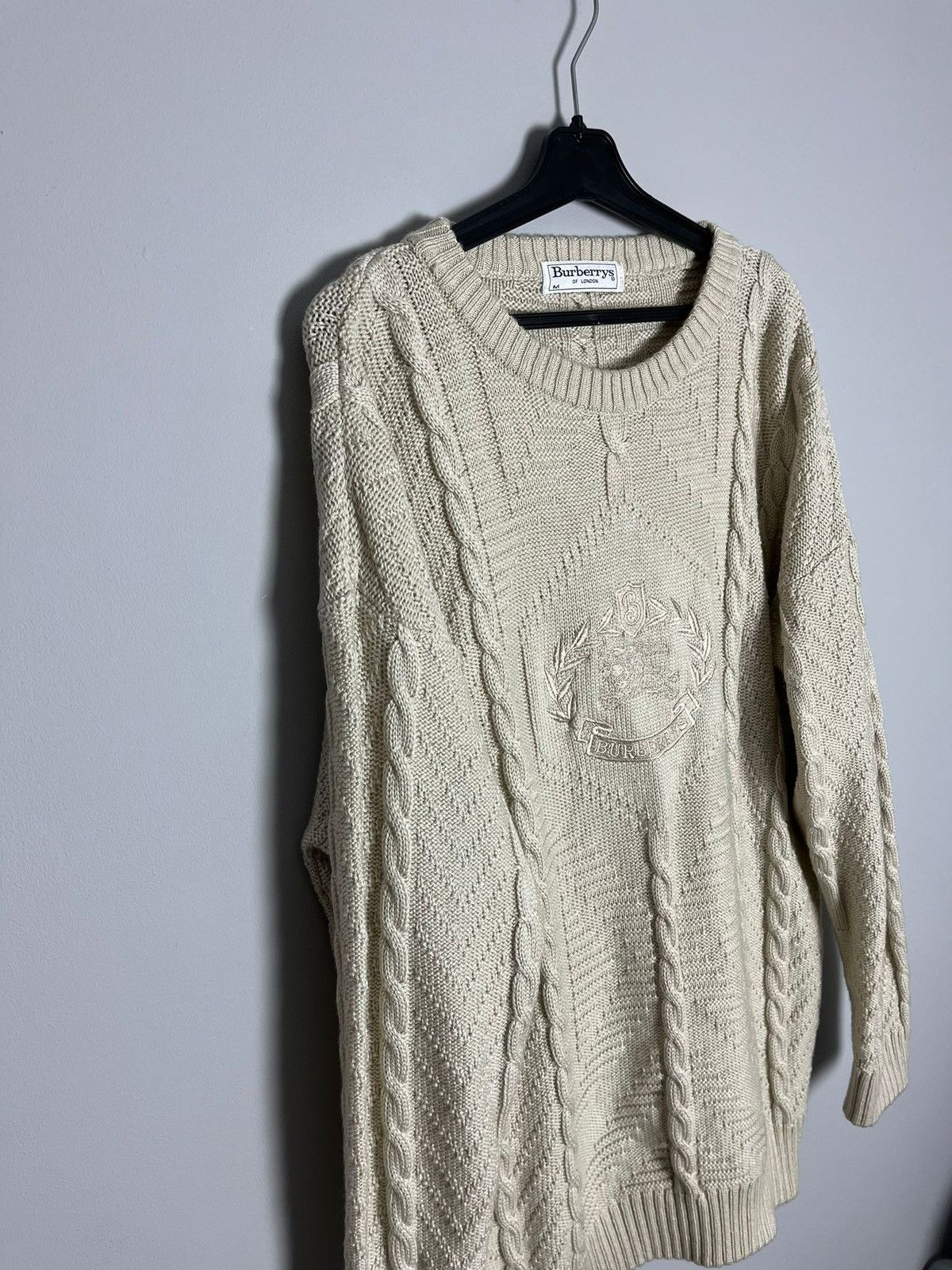 Burberrys vintage big logo sweater
