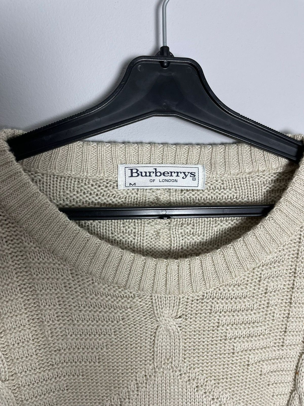 Burberrys vintage big logo sweater