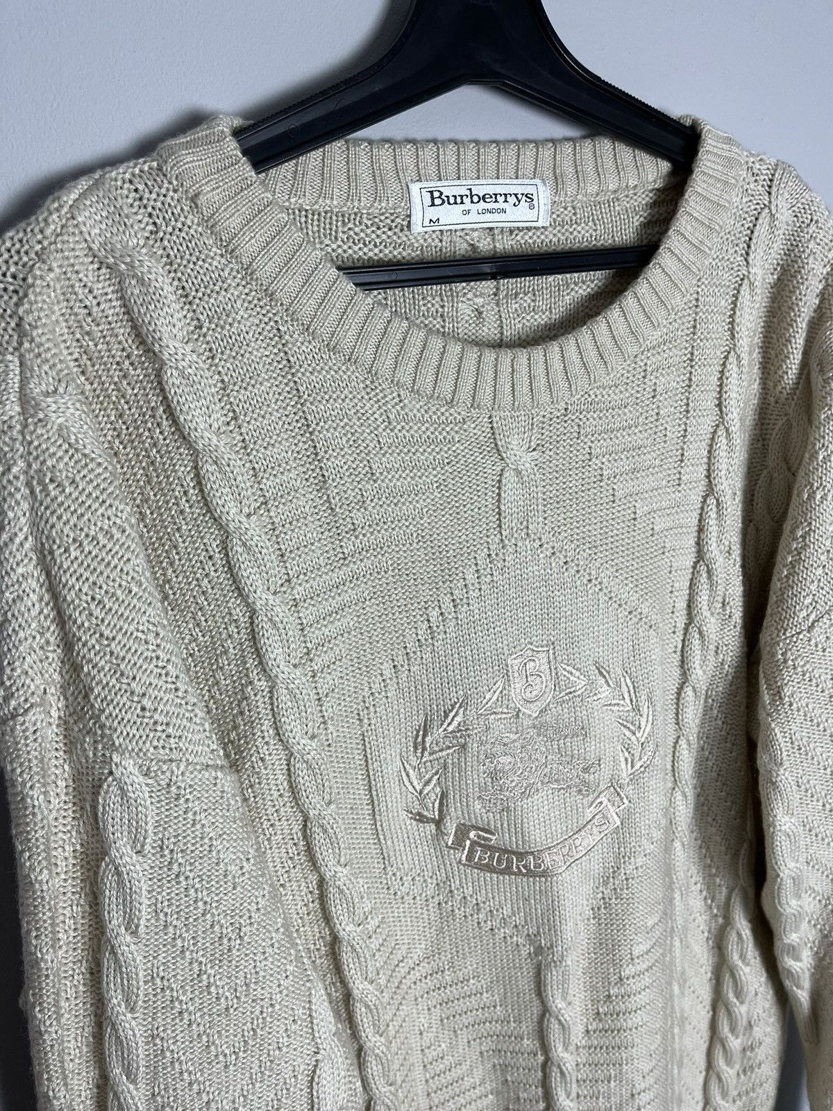 Burberrys vintage big logo sweater