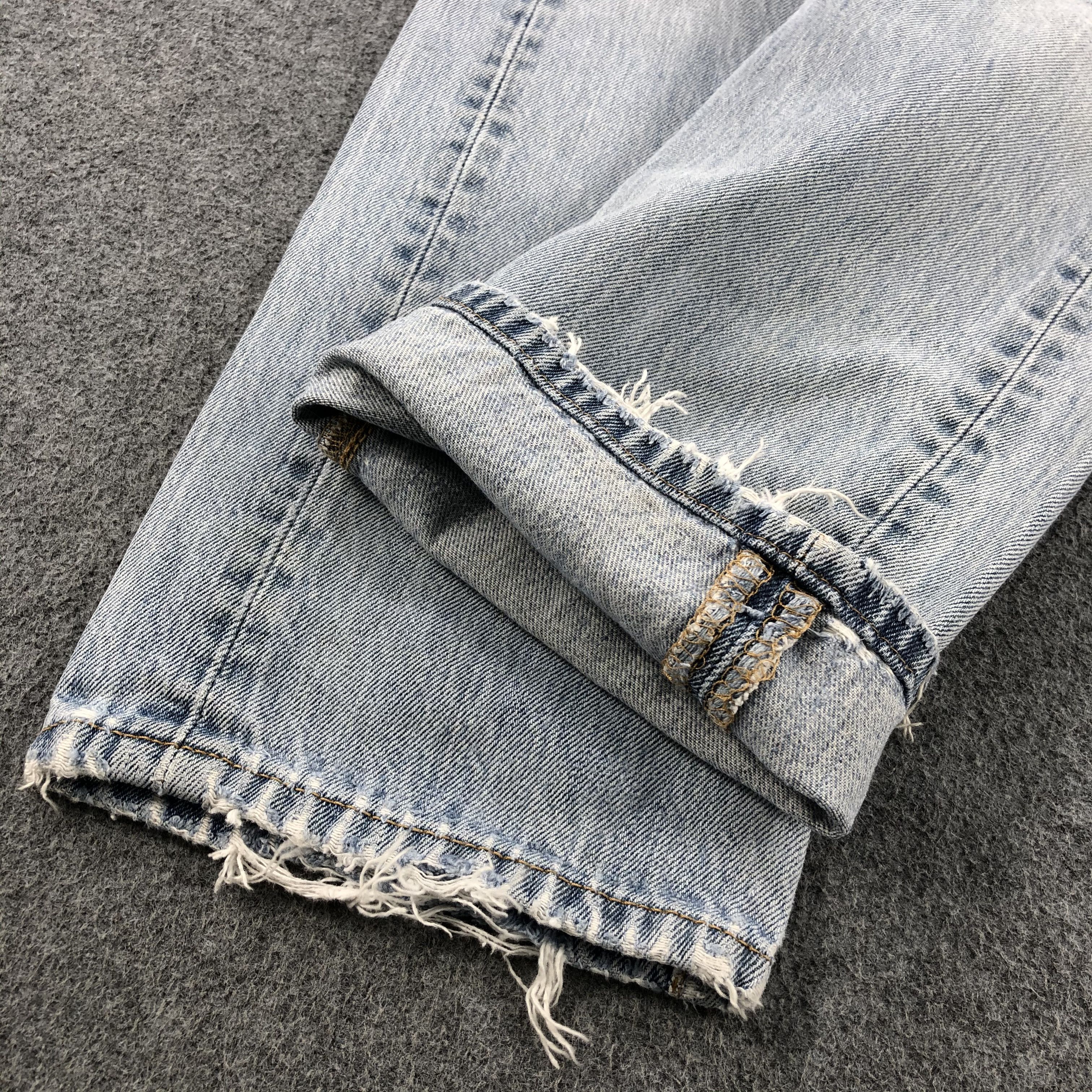 Levi's × Vintage Vintage Light Wash Levis 501 Jeans-JM1716 Size US 27 - 11 Thumbnail