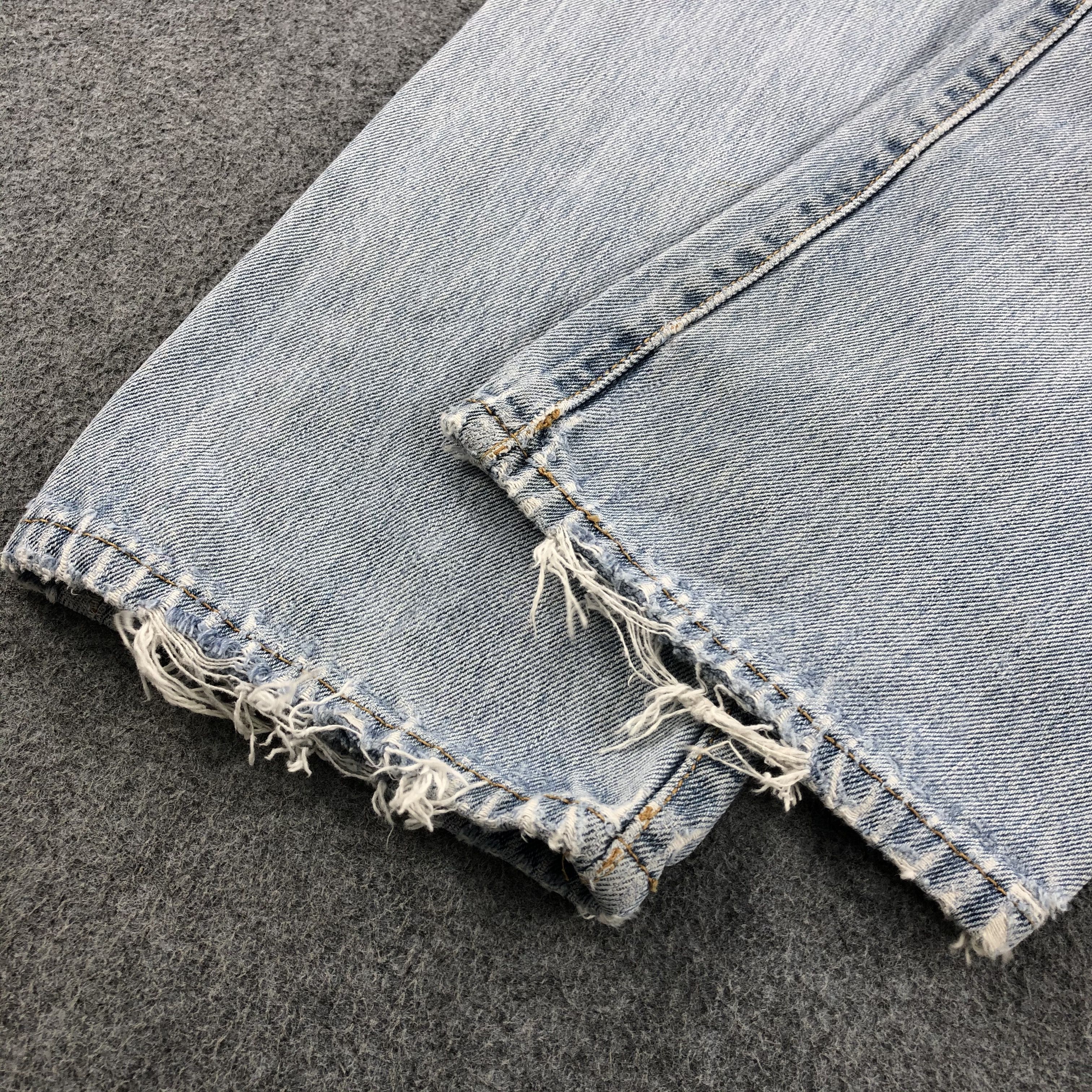 Levi's × Vintage Vintage Light Wash Levis 501 Jeans-JM1716 Size US 27 - 7 Thumbnail