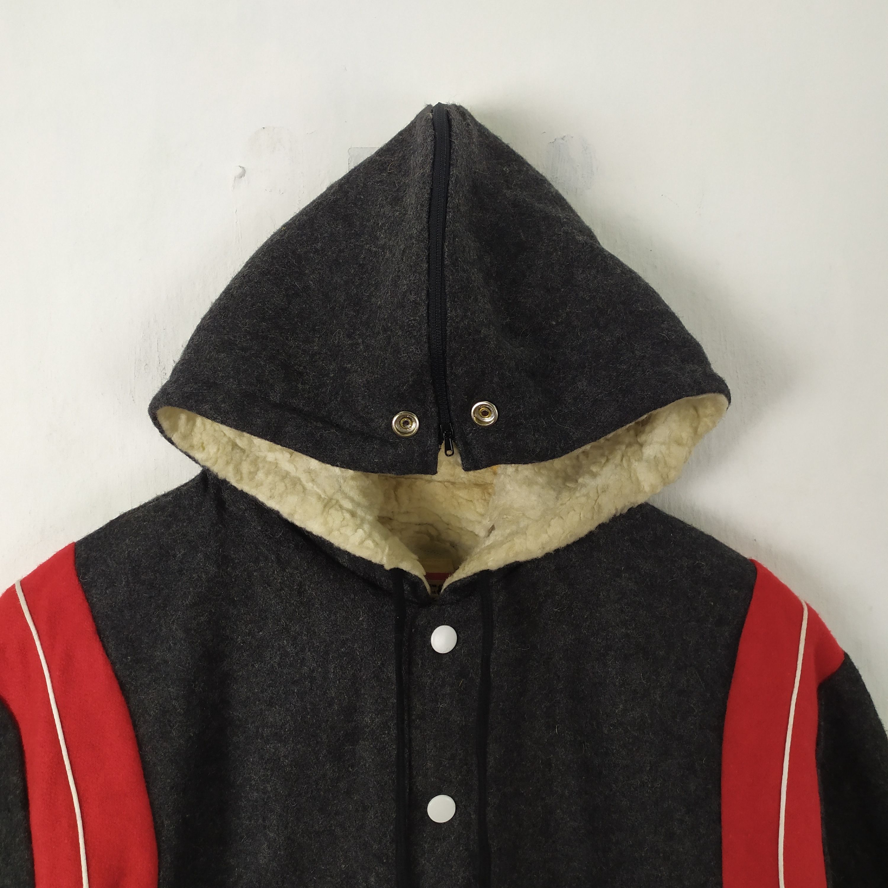Vintage YANKEES WOMEN WOOL VARSITY JACKET HOODED Size ONE SIZE - 2 Thumbnail