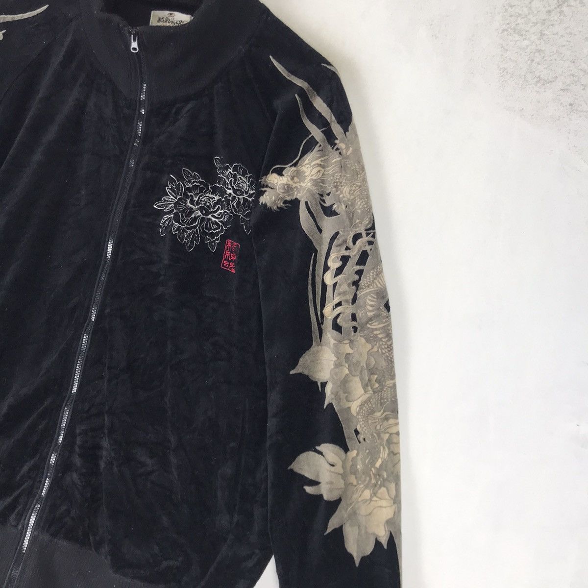 Japanese Brand Karakuri Tamashi Dragon Overprint Black Velvet Yakuza Jacket Size US L / EU 52-54 / 3 - 11 Thumbnail