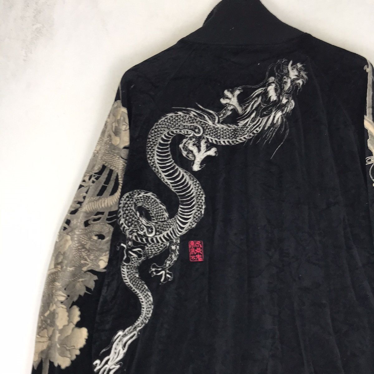 Japanese Brand Karakuri Tamashi Dragon Overprint Black Velvet Yakuza Jacket Size US L / EU 52-54 / 3 - 9 Thumbnail