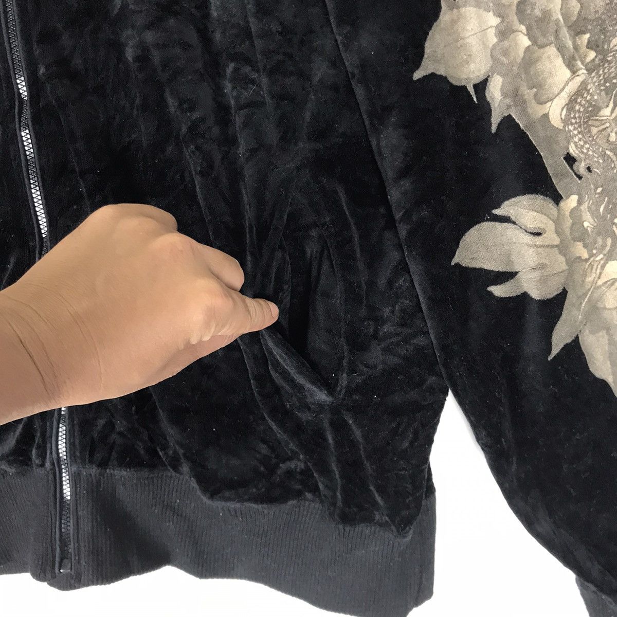 Japanese Brand Karakuri Tamashi Dragon Overprint Black Velvet Yakuza Jacket Size US L / EU 52-54 / 3 - 12 Thumbnail