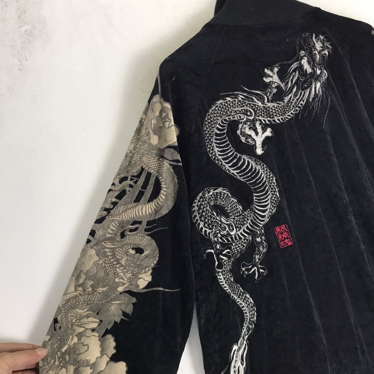 Japanese Brand Karakuri Tamashi Dragon Overprint Black Velvet Yakuza Jacket Size US L / EU 52-54 / 3 - 17 Thumbnail