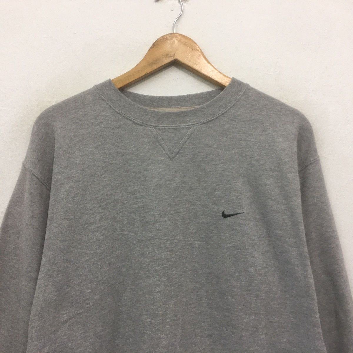 Nike × Vintage Nike Swoosh logo Embroidery Plain Sweatshirt Crewneck Gray Size US M / EU 48-50 / 2 - 2 Thumbnail