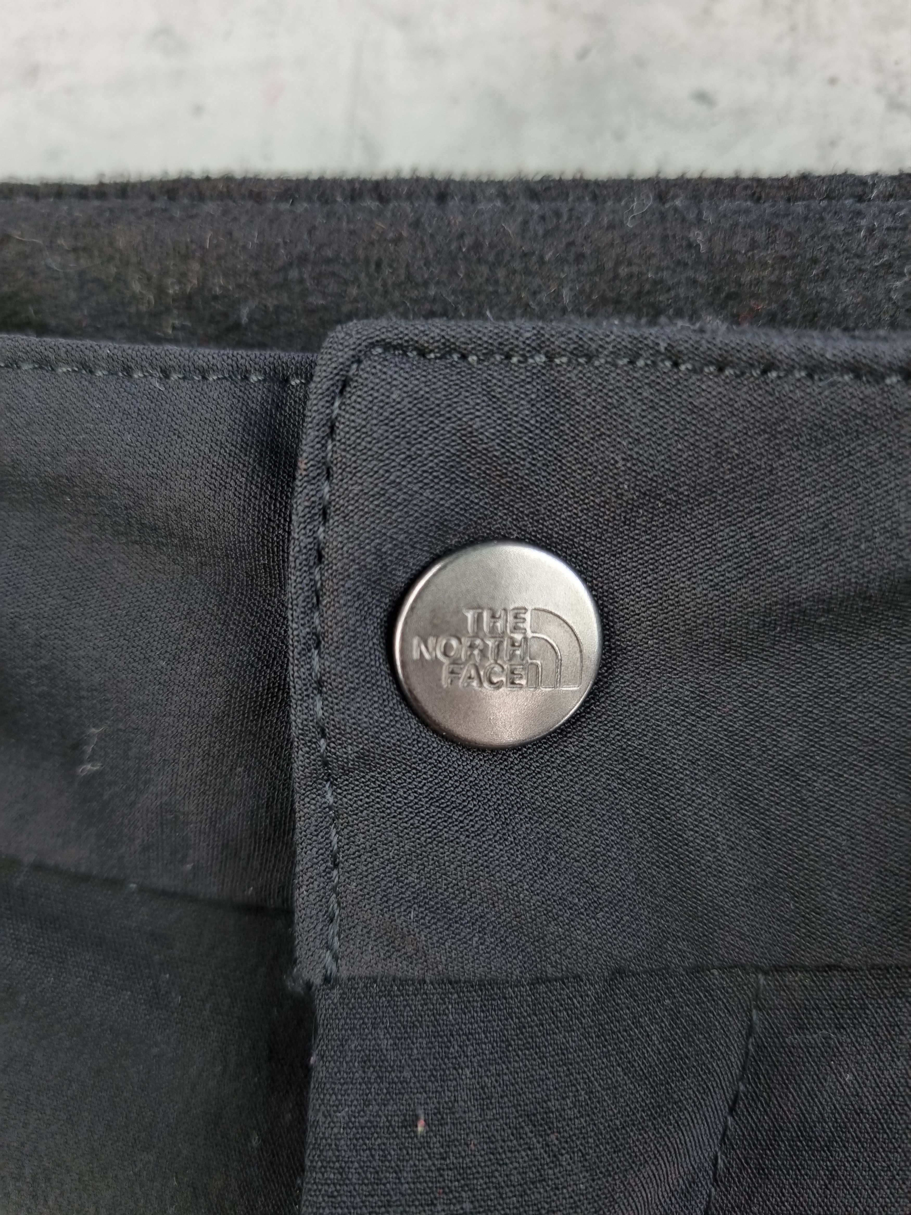 The North Face × Vintage 90s The North Face Nylon Multi Pocket Tracking pants Size US 32 / EU 48 - 15 Thumbnail