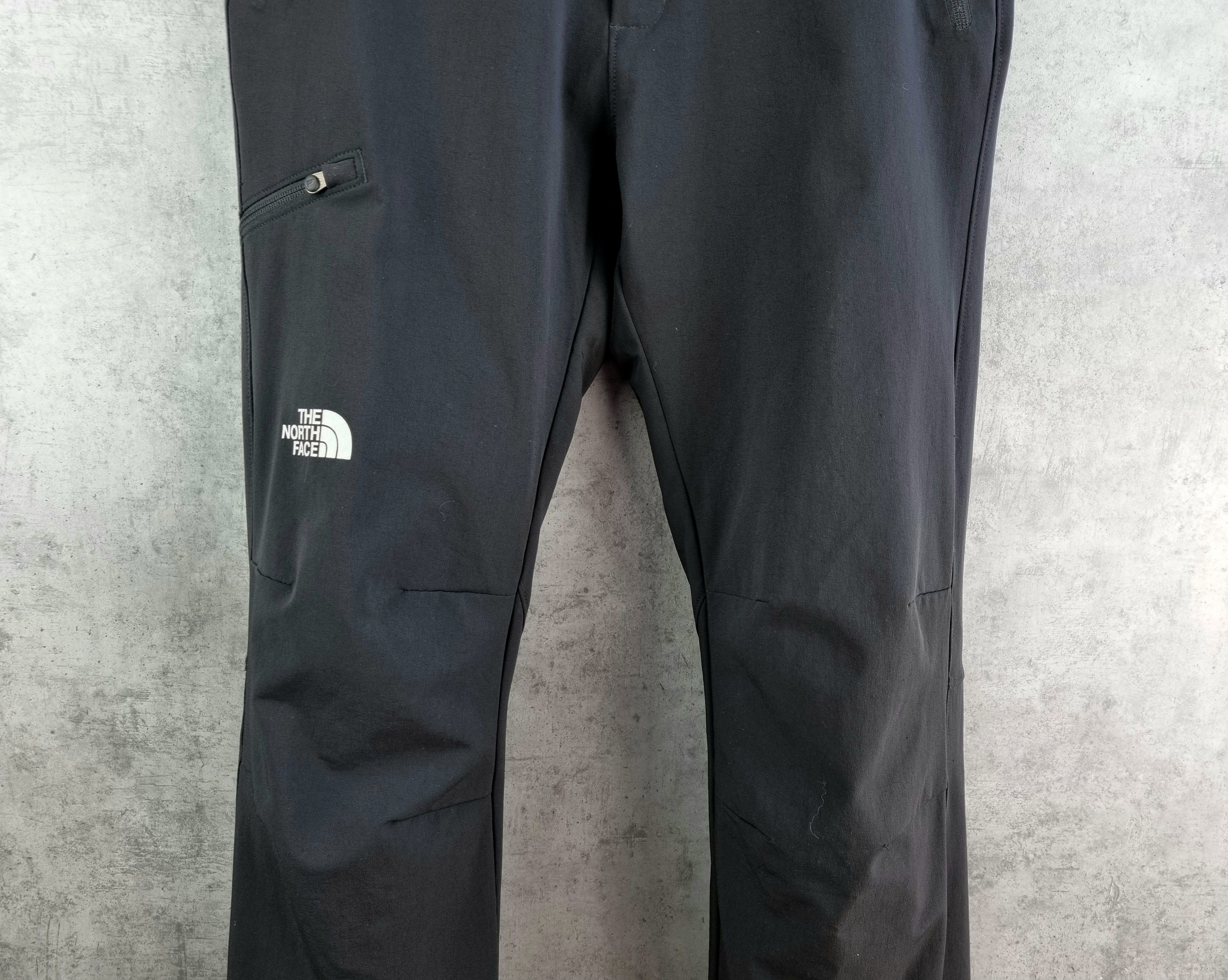 The North Face × Vintage 90s The North Face Nylon Multi Pocket Tracking pants Size US 32 / EU 48 - 22 Thumbnail