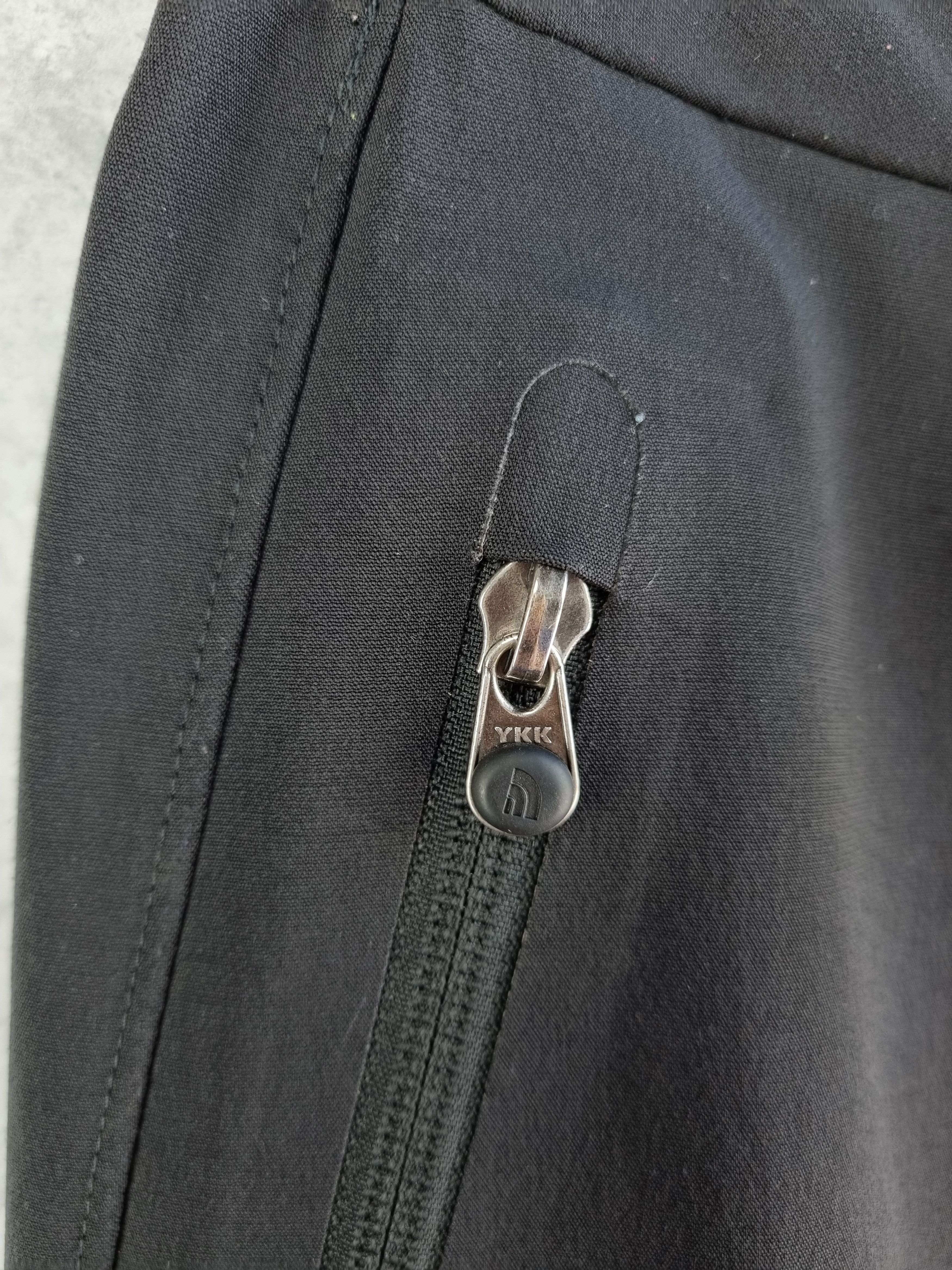 The North Face × Vintage 90s The North Face Nylon Multi Pocket Tracking pants Size US 32 / EU 48 - 14 Thumbnail