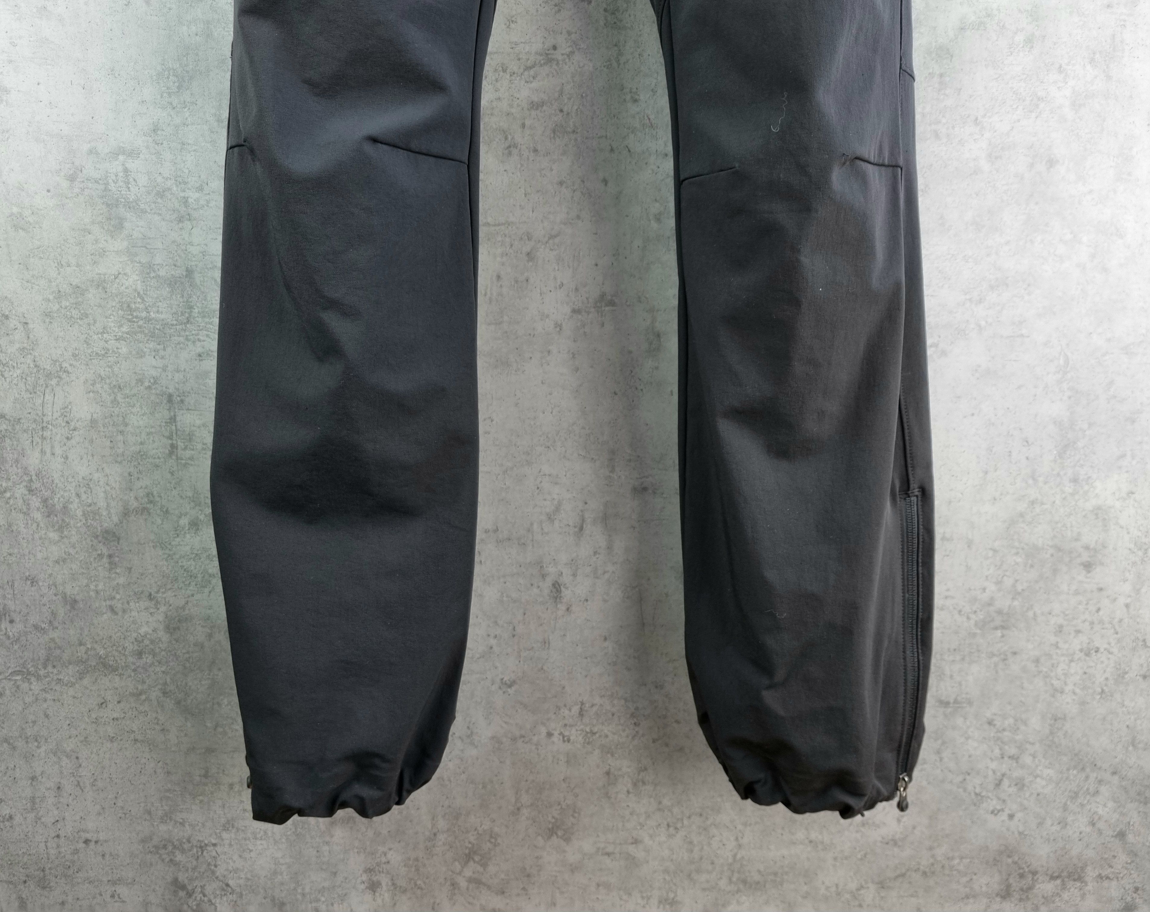 The North Face × Vintage 90s The North Face Nylon Multi Pocket Tracking pants Size US 32 / EU 48 - 21 Thumbnail