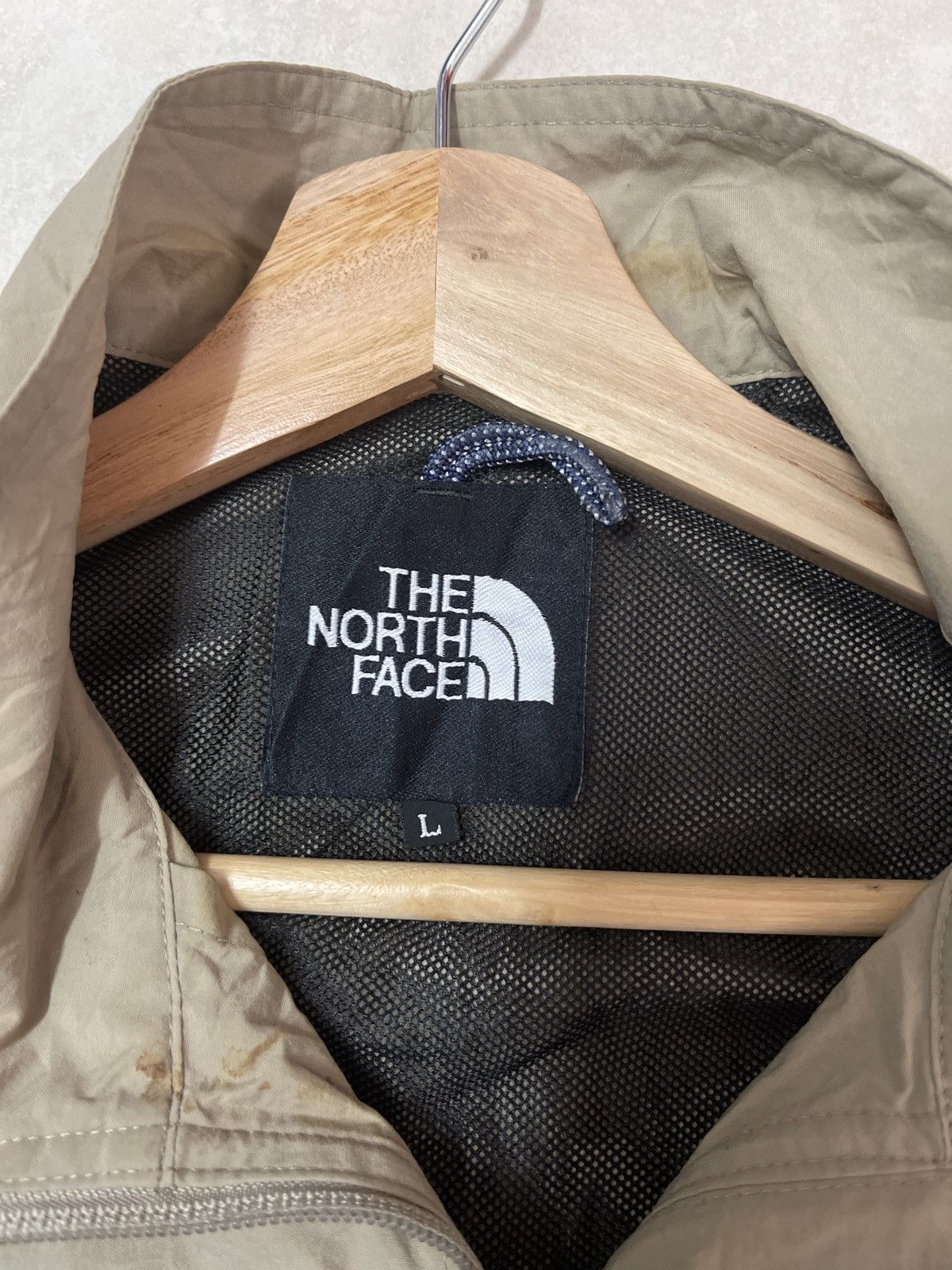 The North Face THE NORTH FACE TOP TANK SLEEVELESS ZIPPER JACKET VERY RARE Size US L / EU 52-54 / 3 - 7 Thumbnail