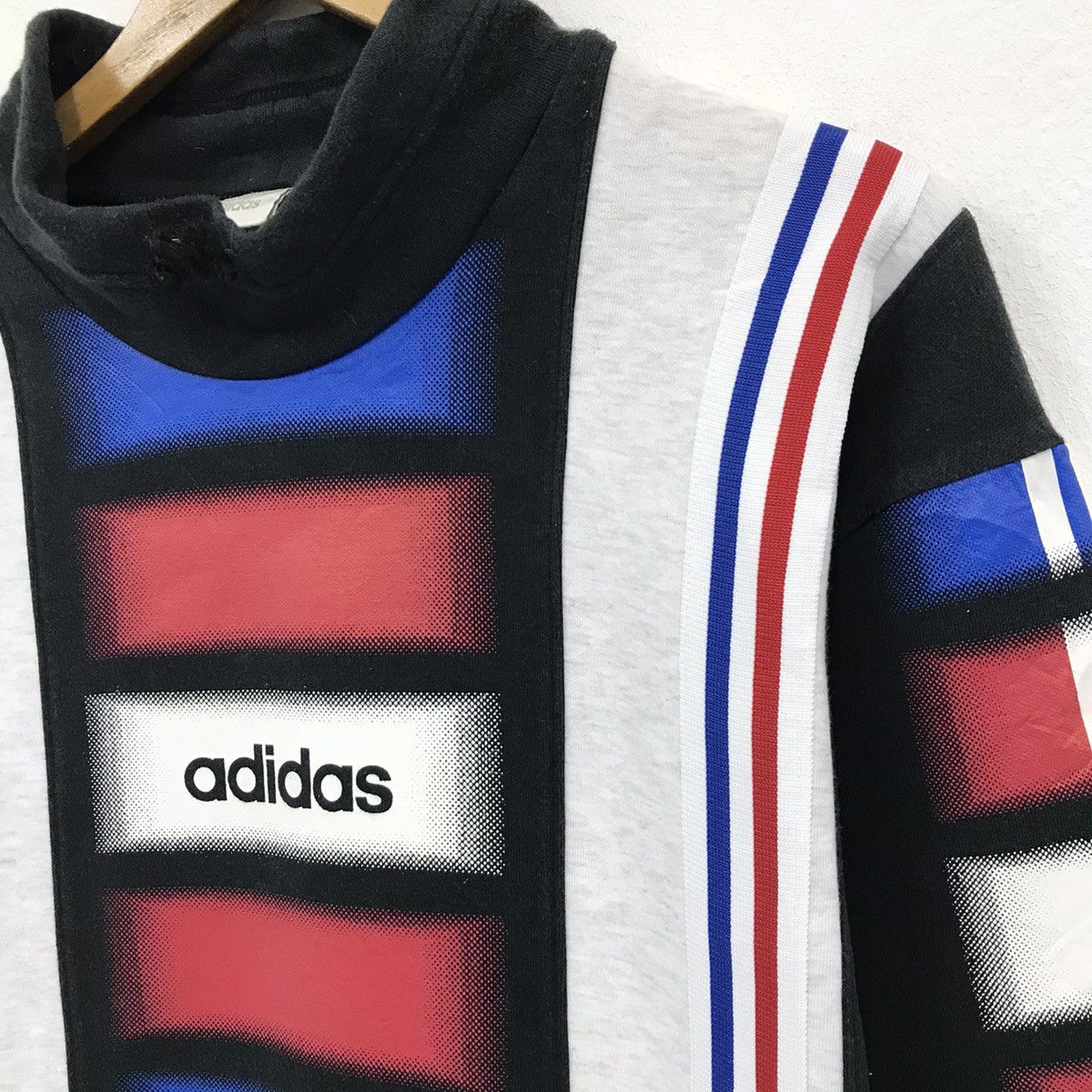 Adidas × Japanese Brand × Vintage Vintage Adidas Sweatshirt Adidas Multicolour Blog Jumper Size US M / EU 48-50 / 2 - 6 Thumbnail
