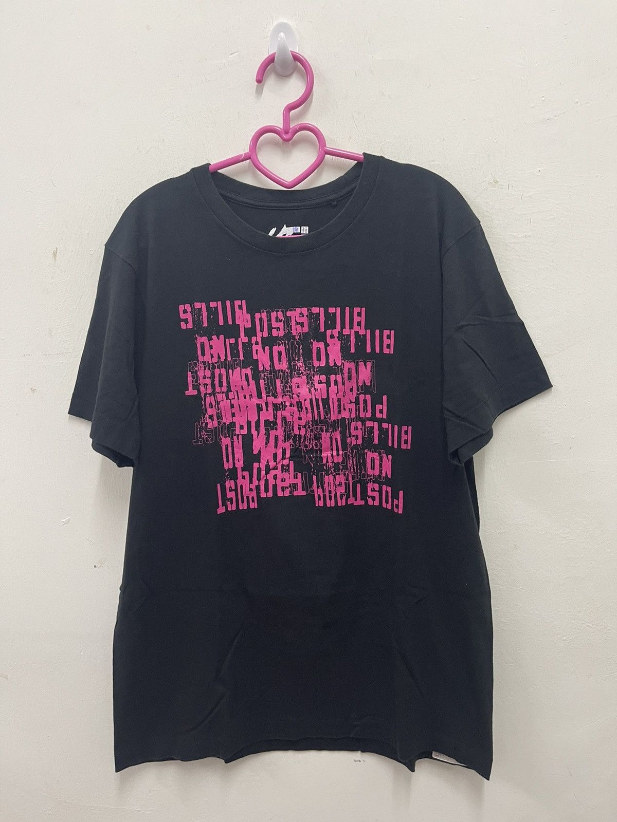 Futura Rare FUTURA x Uniqlo Art Spell Out Big Logo Shirt Size US M / EU 48-50 / 2 - 1 Thumbnail