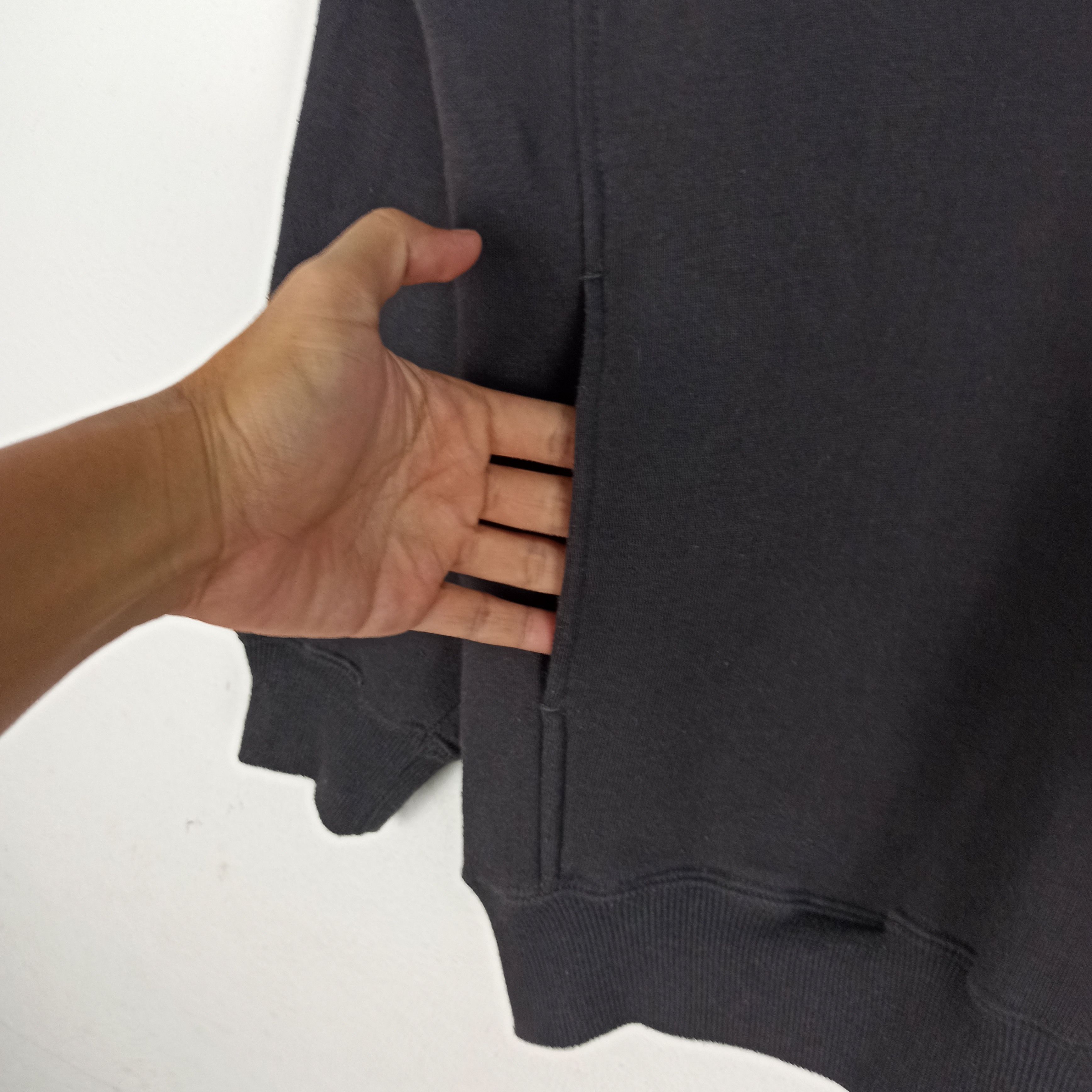 Japanese Brand Vtg Kiki Surf Wax America Sweatshirt Crewneck Size US XL / EU 56 / 4 - 6 Thumbnail