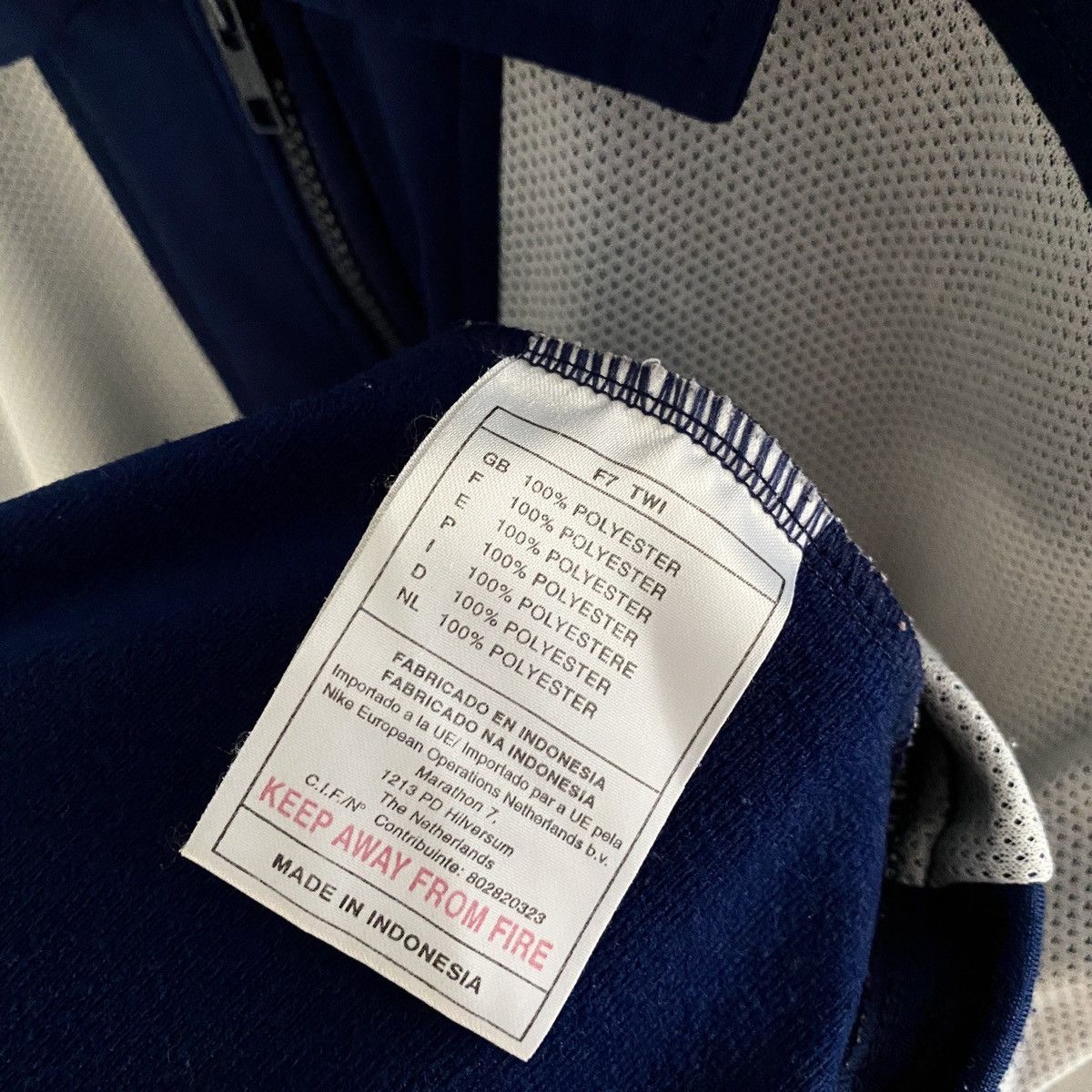 Nike × Vintage 90s Nike Swoosh Vintage Full Zip T-shirt Tee Jersey Polo Size US M / EU 48-50 / 2 - 4 Thumbnail