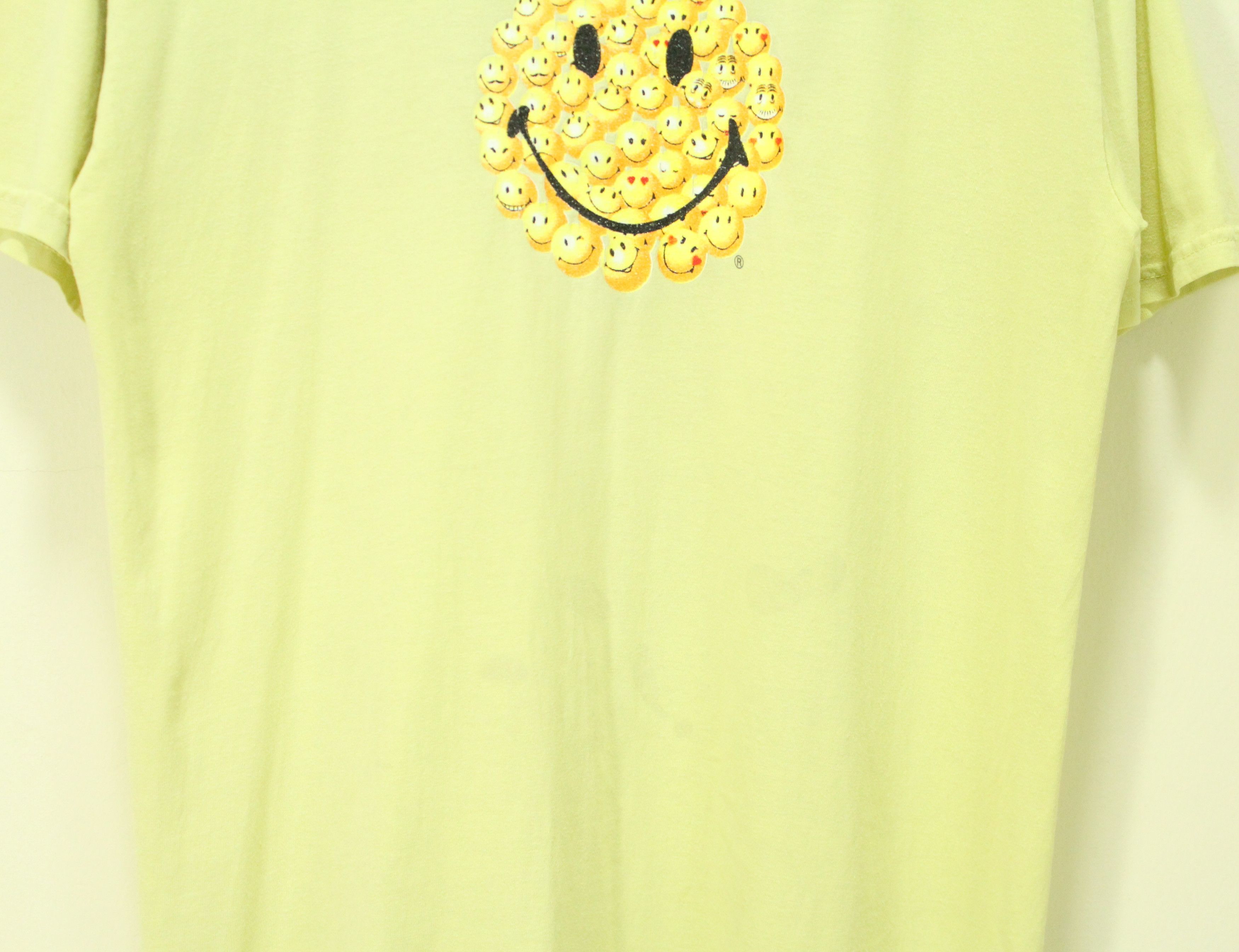 Vintage Vintage SMILEY T Shirt Peace And Love NO WAR Size US L / EU 52-54 / 3 - 2 Thumbnail