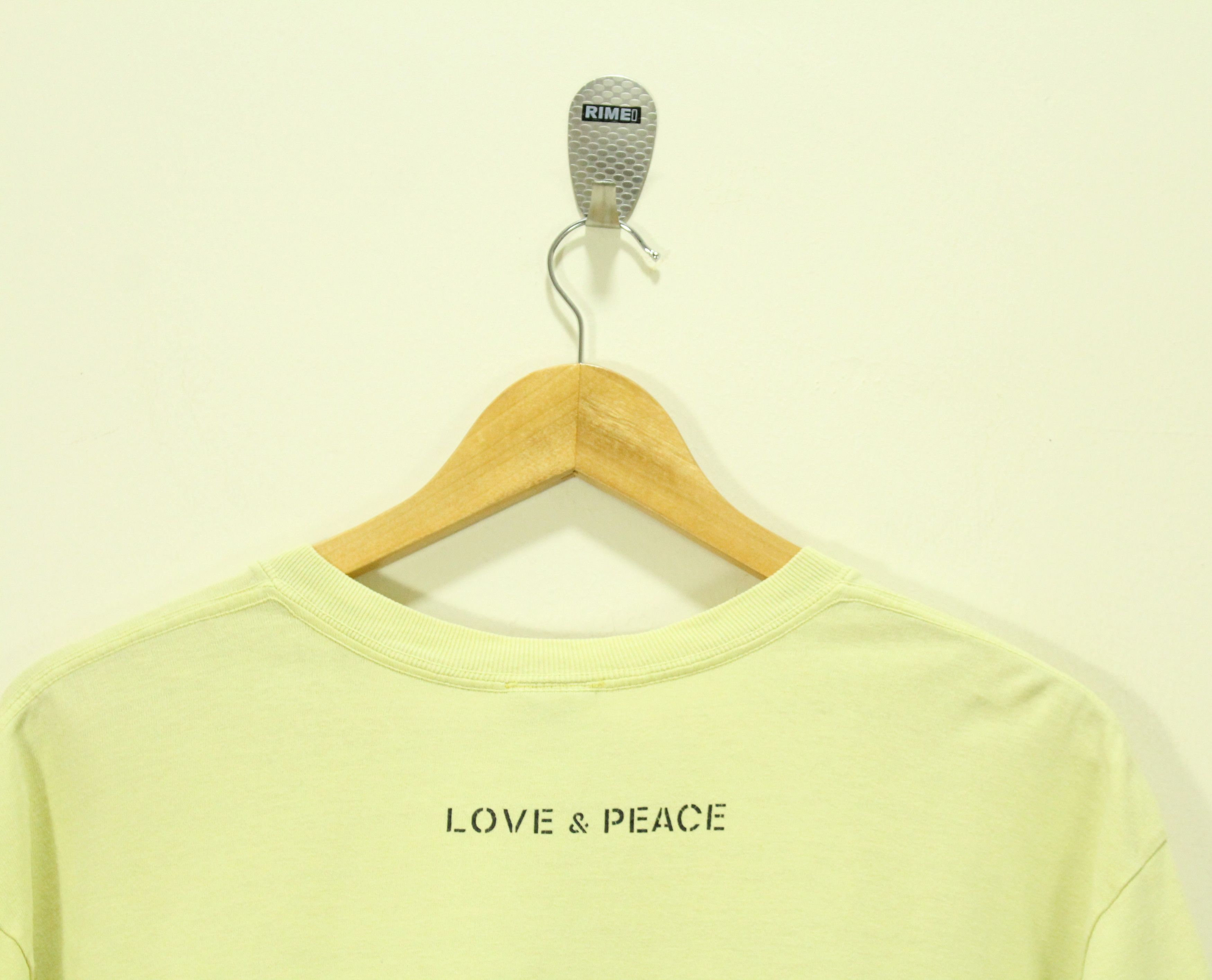 Vintage Vintage SMILEY T Shirt Peace And Love NO WAR Size US L / EU 52-54 / 3 - 4 Thumbnail