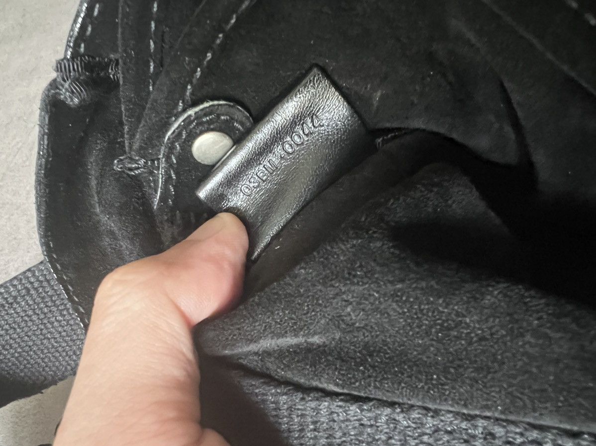 Dior × Hedi Slimane AW04 VOTC Suede Bag Size ONE SIZE - 11 Thumbnail